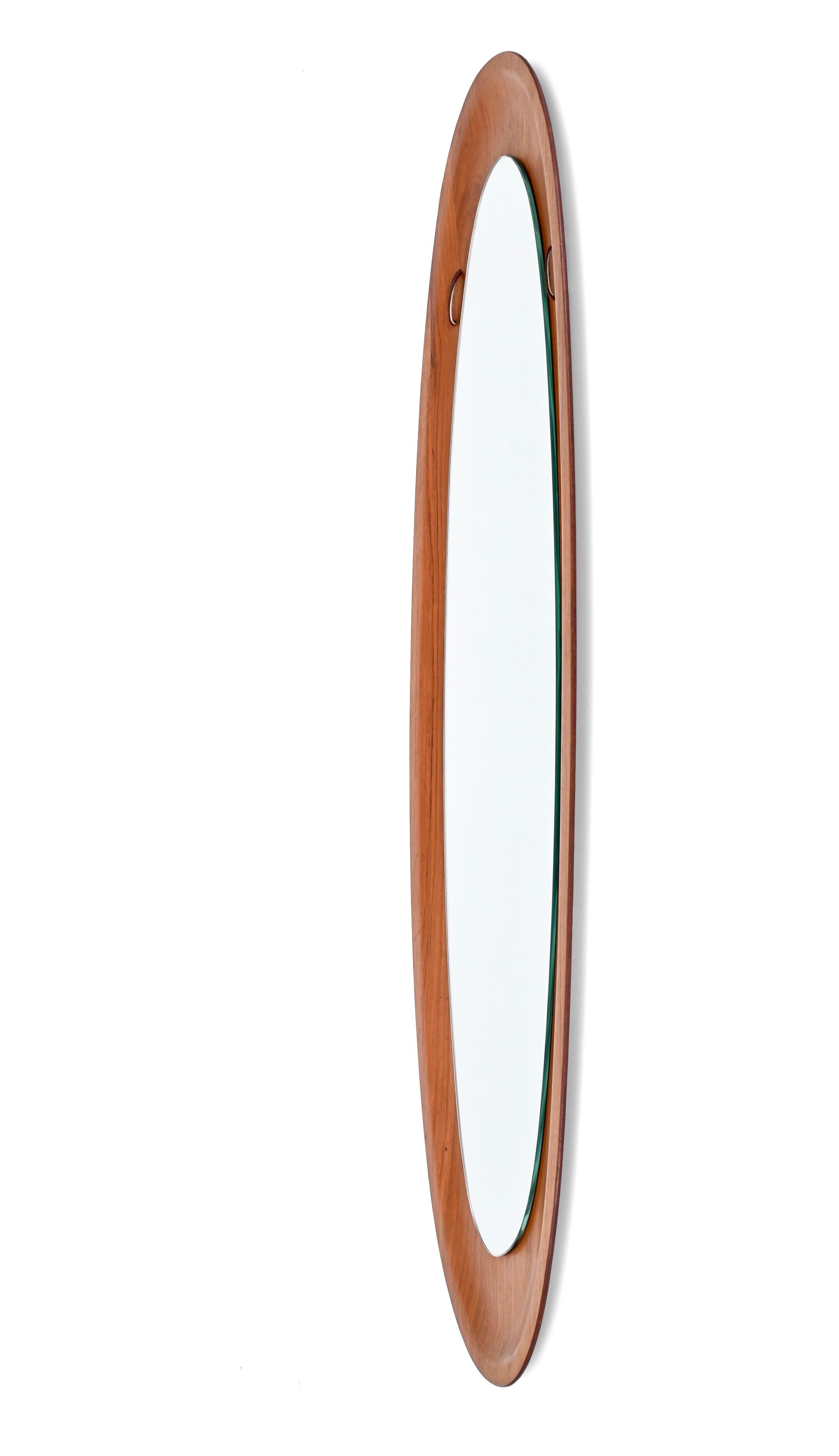 Mid-Century Campo & Graffi Curved Teak Wood Oval Wall Mirror, Italy, 1960s For Sale 6