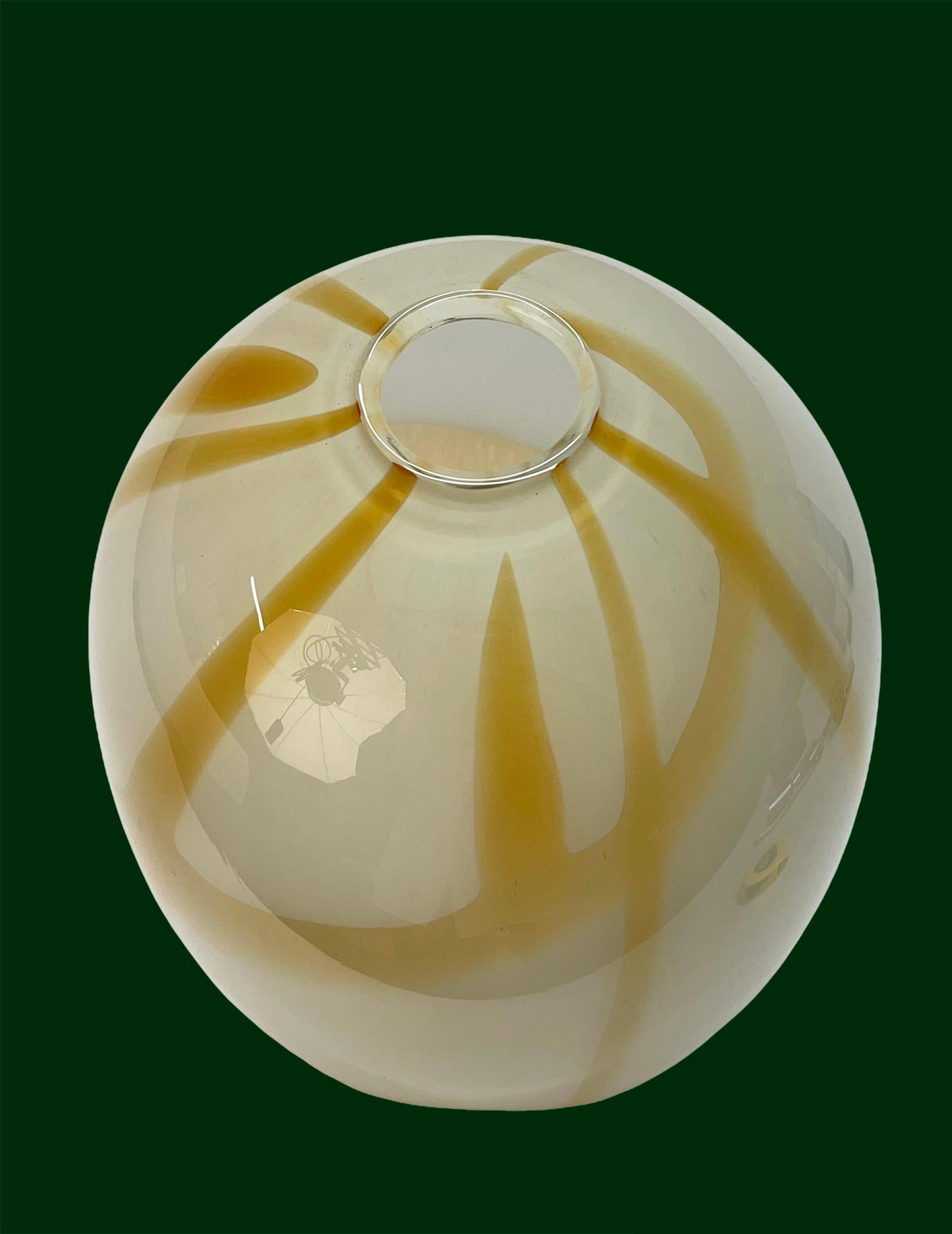 Midcentury Carlo Scarpa Light Beige Murano Glass Italian Vase for Venini, 1960s 8
