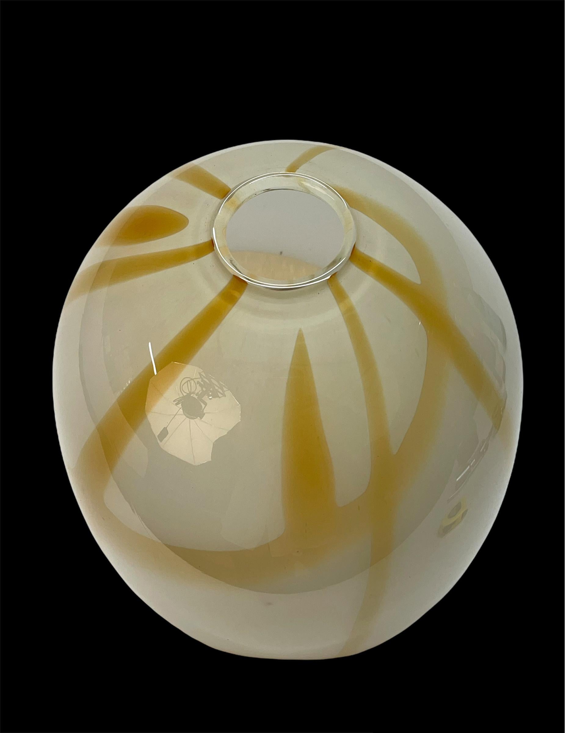 Midcentury Carlo Scarpa Light Beige Murano Glass Italian Vase for Venini, 1960s 11