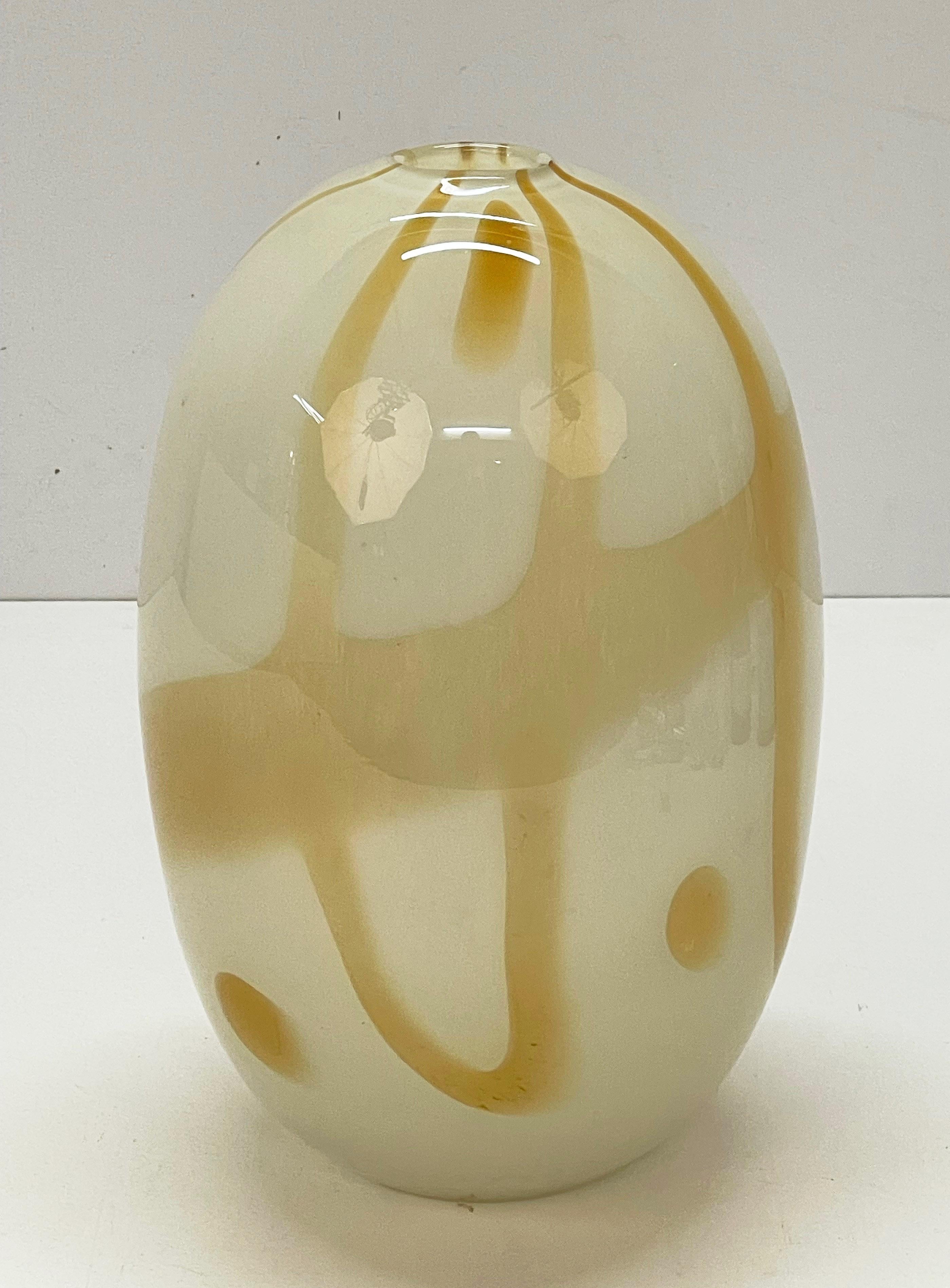 Midcentury Carlo Scarpa Light Beige Murano Glass Italian Vase for Venini, 1960s In Good Condition In Roma, IT