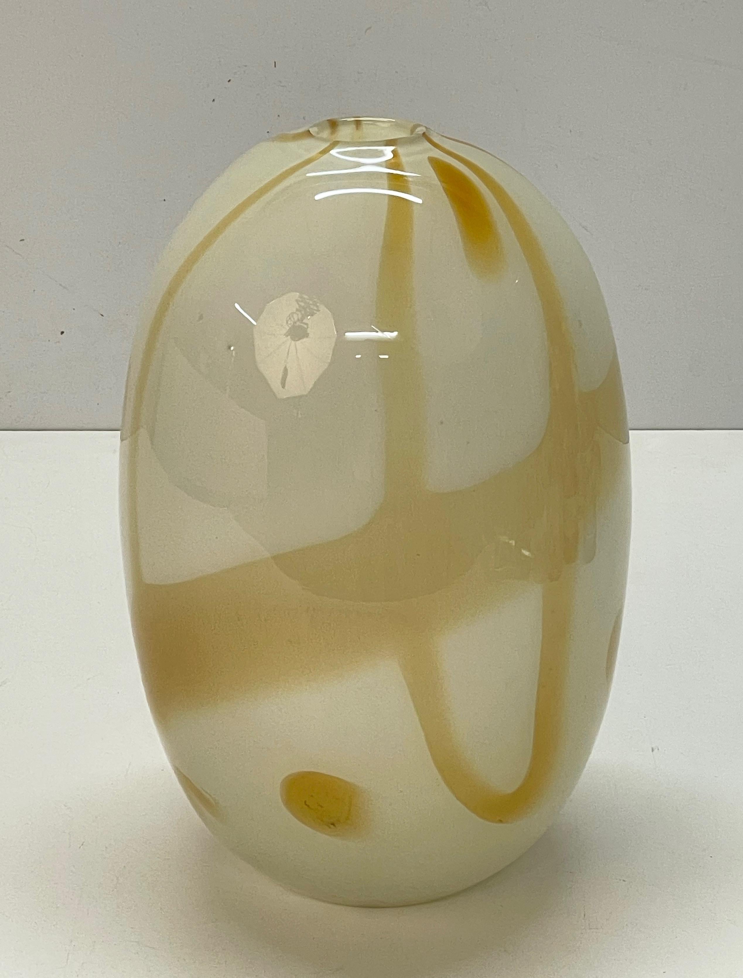 20th Century Midcentury Carlo Scarpa Light Beige Murano Glass Italian Vase for Venini, 1960s