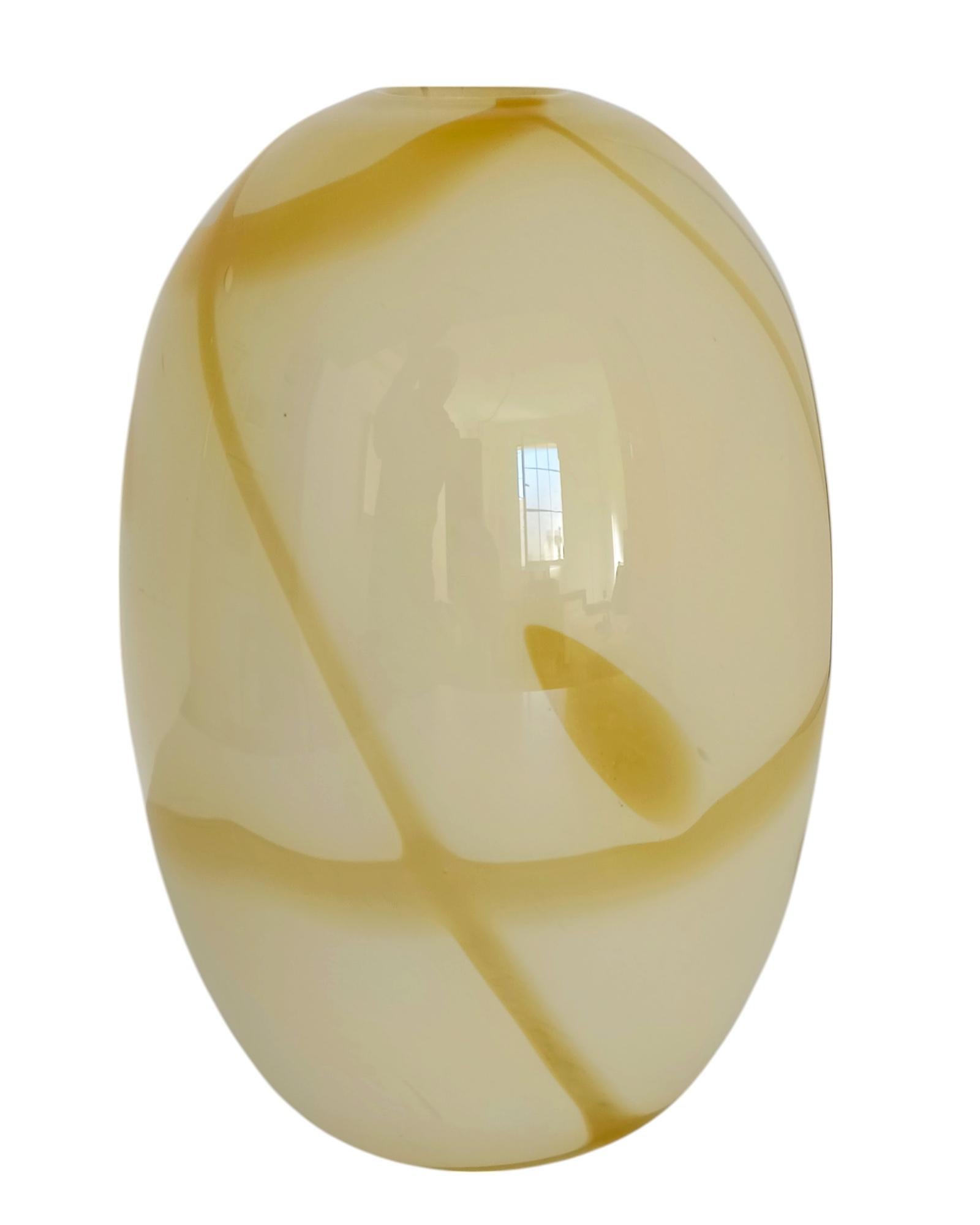 Hand-Crafted Midcentury Murano Glass Vase by Carlo Scarpa for Venini , Italy, 1960s For Sale