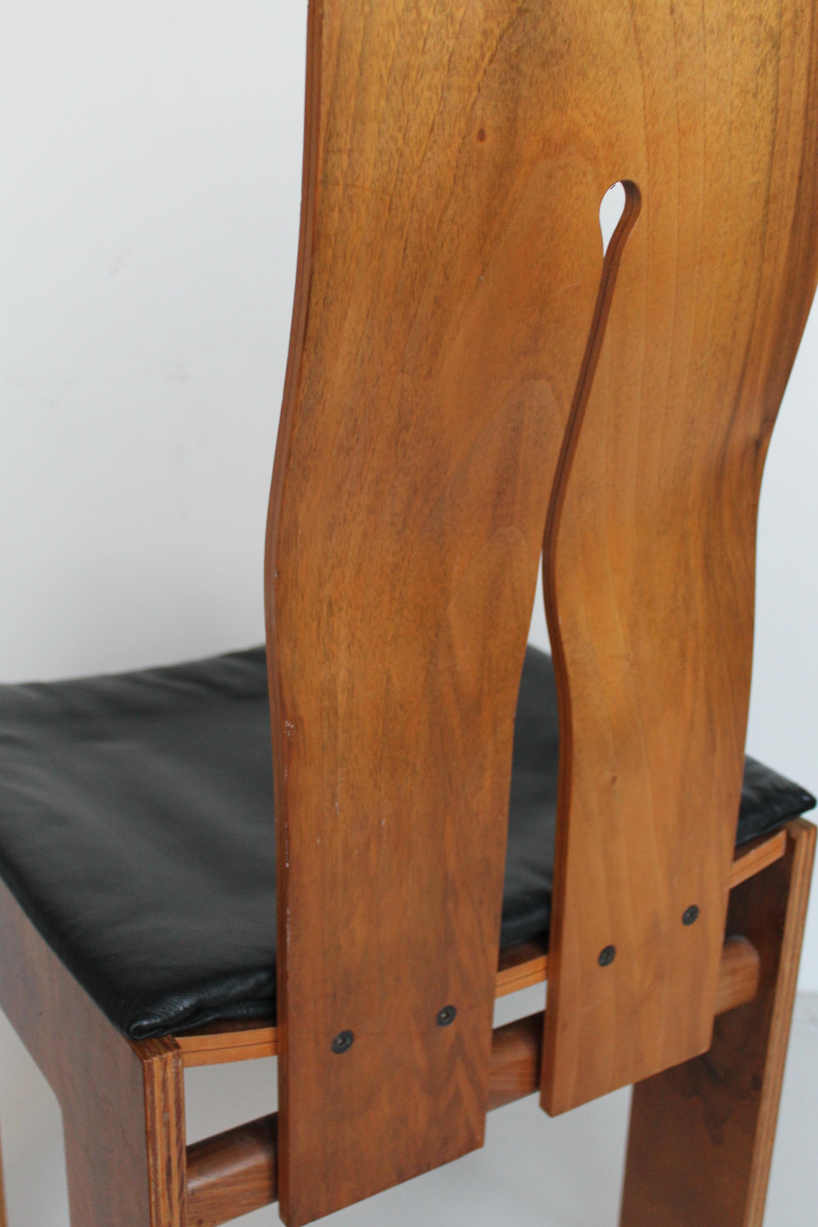 Late 20th Century Midcentury Carlo Scarpa Natural Walnut Italian Chair Mod 1934-765 Bernini, 1977
