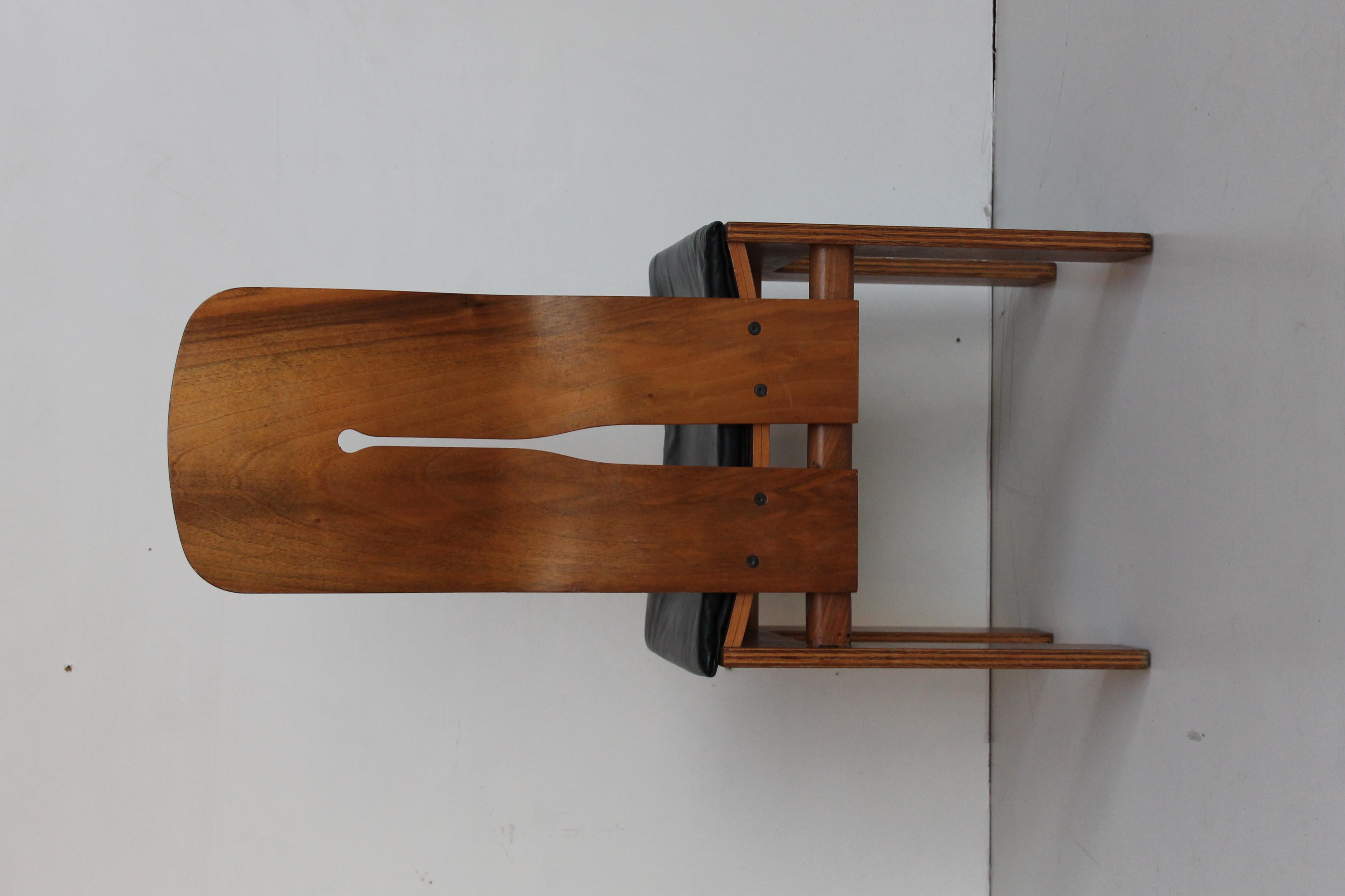 Midcentury Carlo Scarpa Natural Walnut Italian Chair Mod 1934-765 Bernini, 1977 3