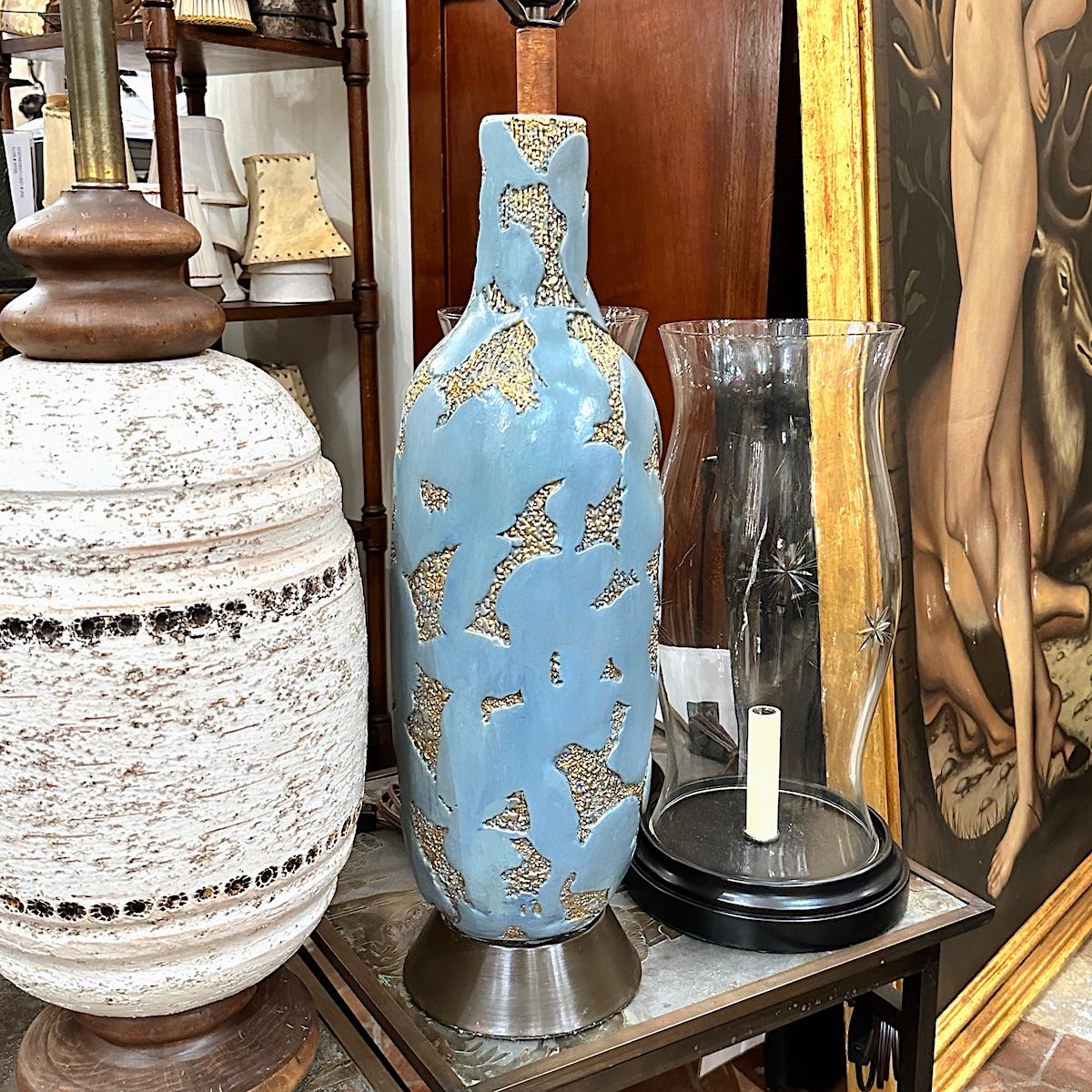 Lámpara Celadón y Oro de Mediados de Siglo mediados del siglo XX en venta