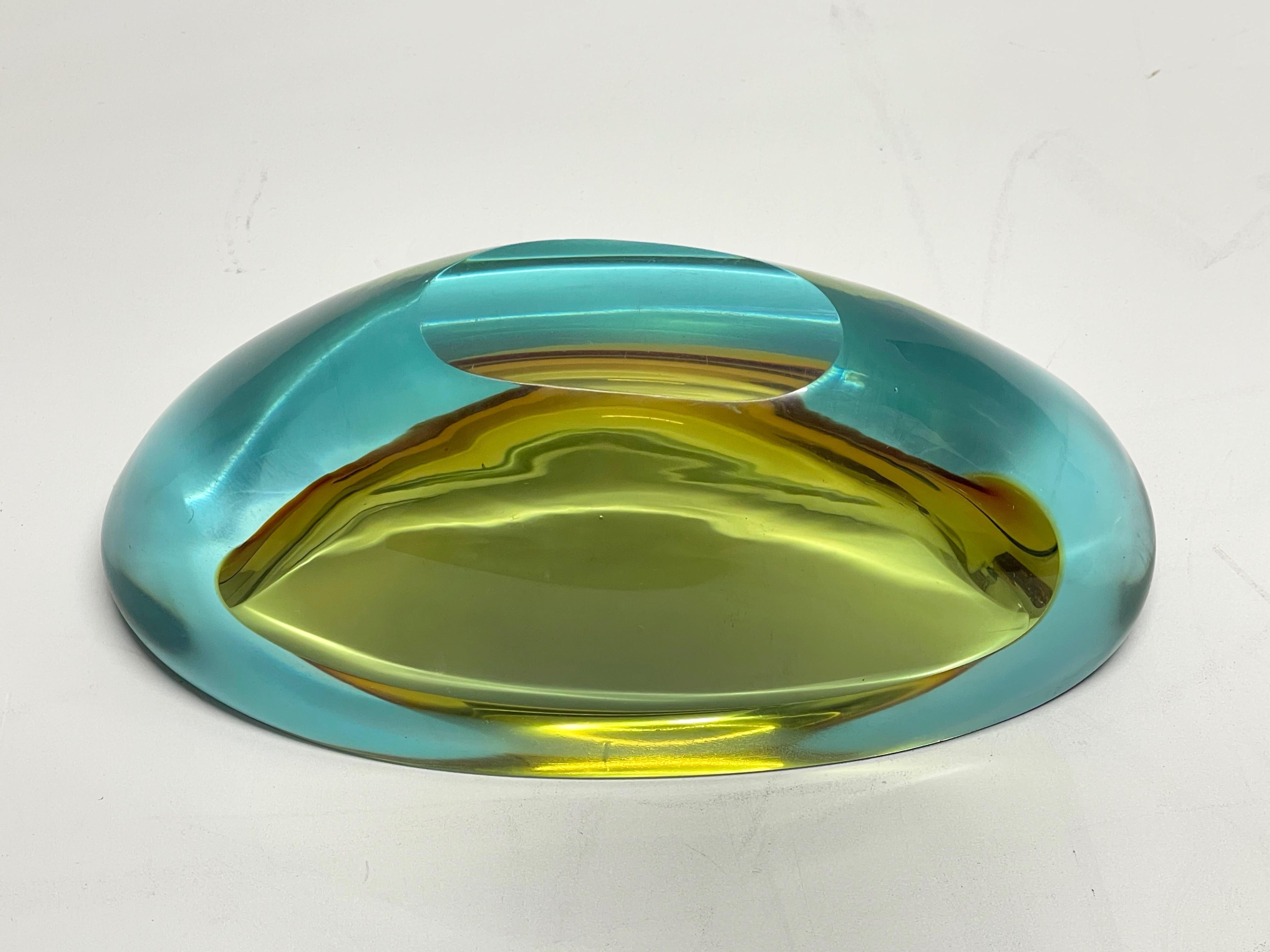 Glasschale „Sommerso“ aus Cenedese-Aquamarin und Bernstein aus der Mitte des Jahrhunderts, 1960er Jahre im Angebot 8
