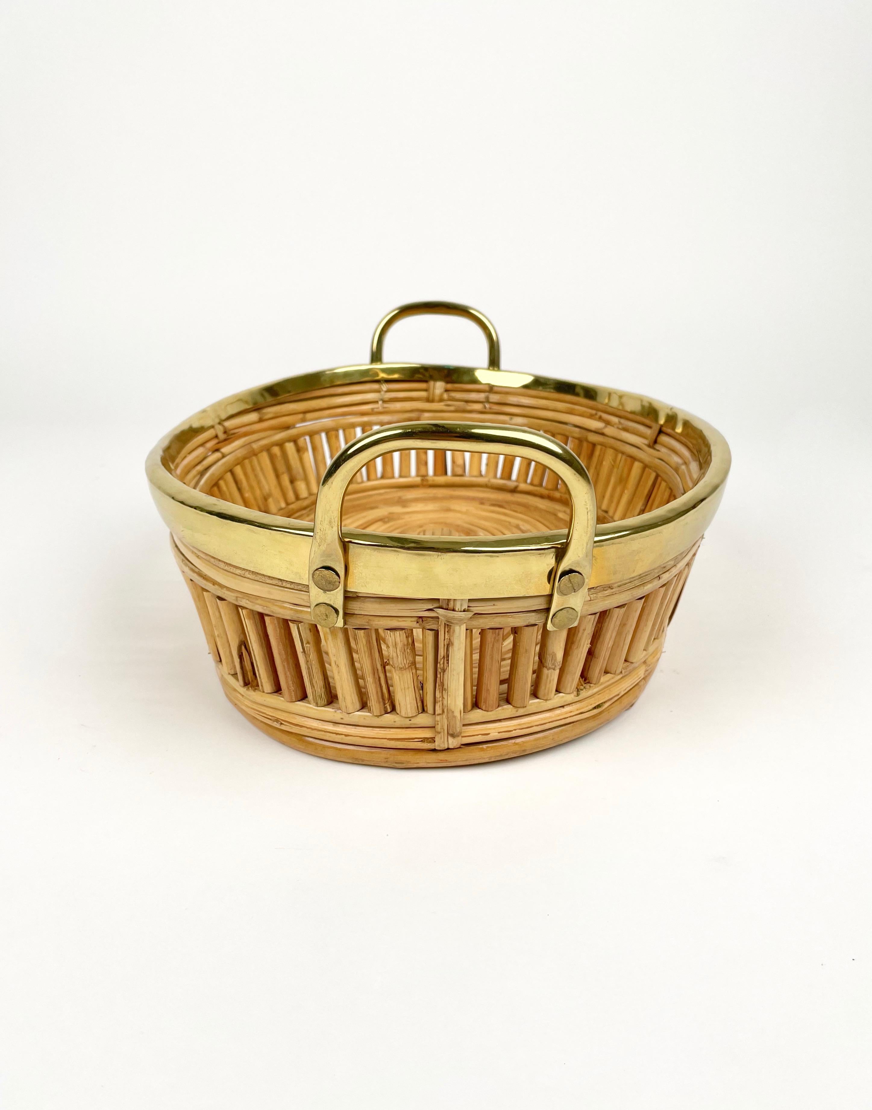 Midcentury Centerpiece Basket Rattan and Brass, Italy 1970s For Sale 5