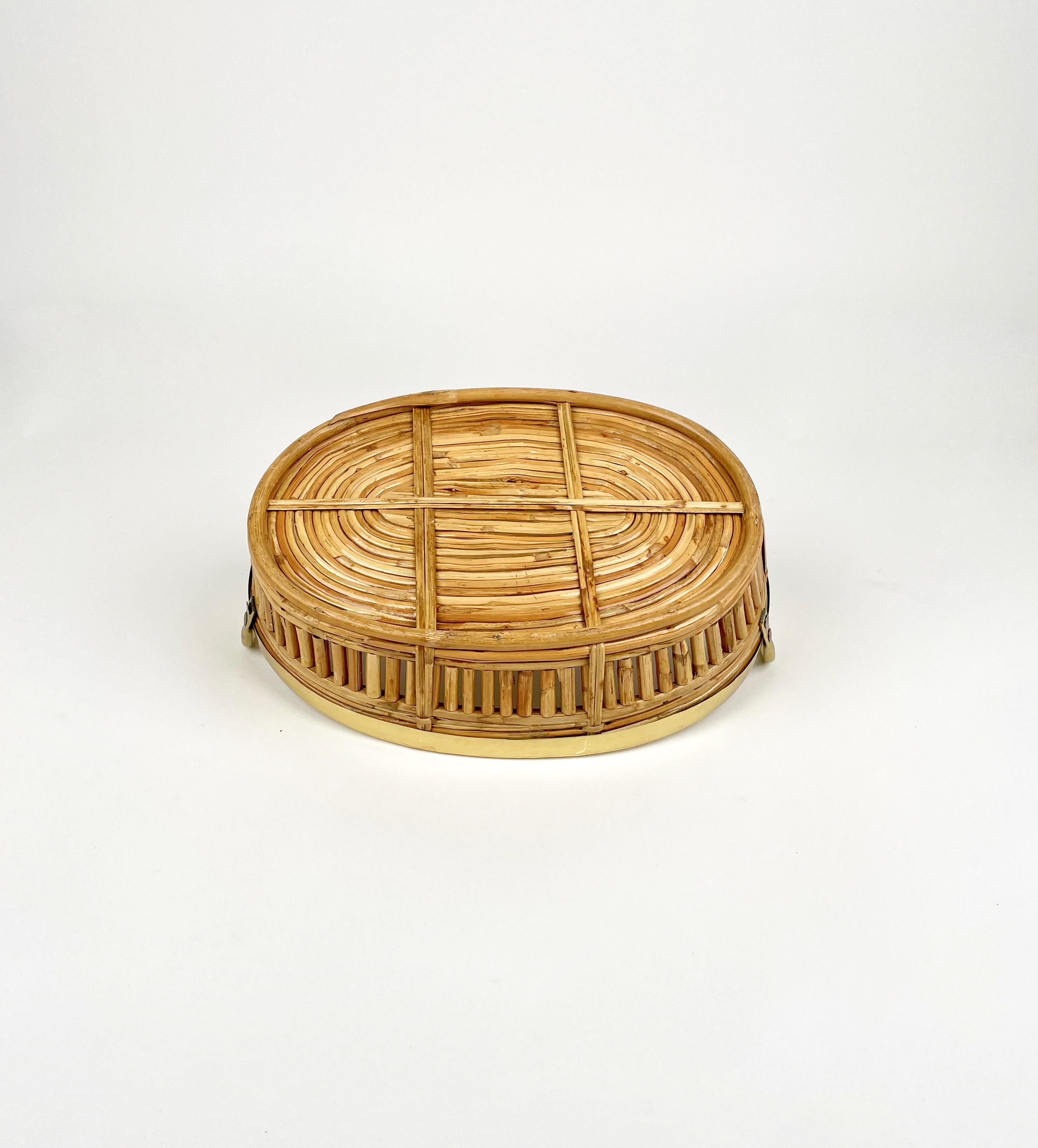 Midcentury Centerpiece Basket Rattan and Brass, Italy 1970s For Sale 6
