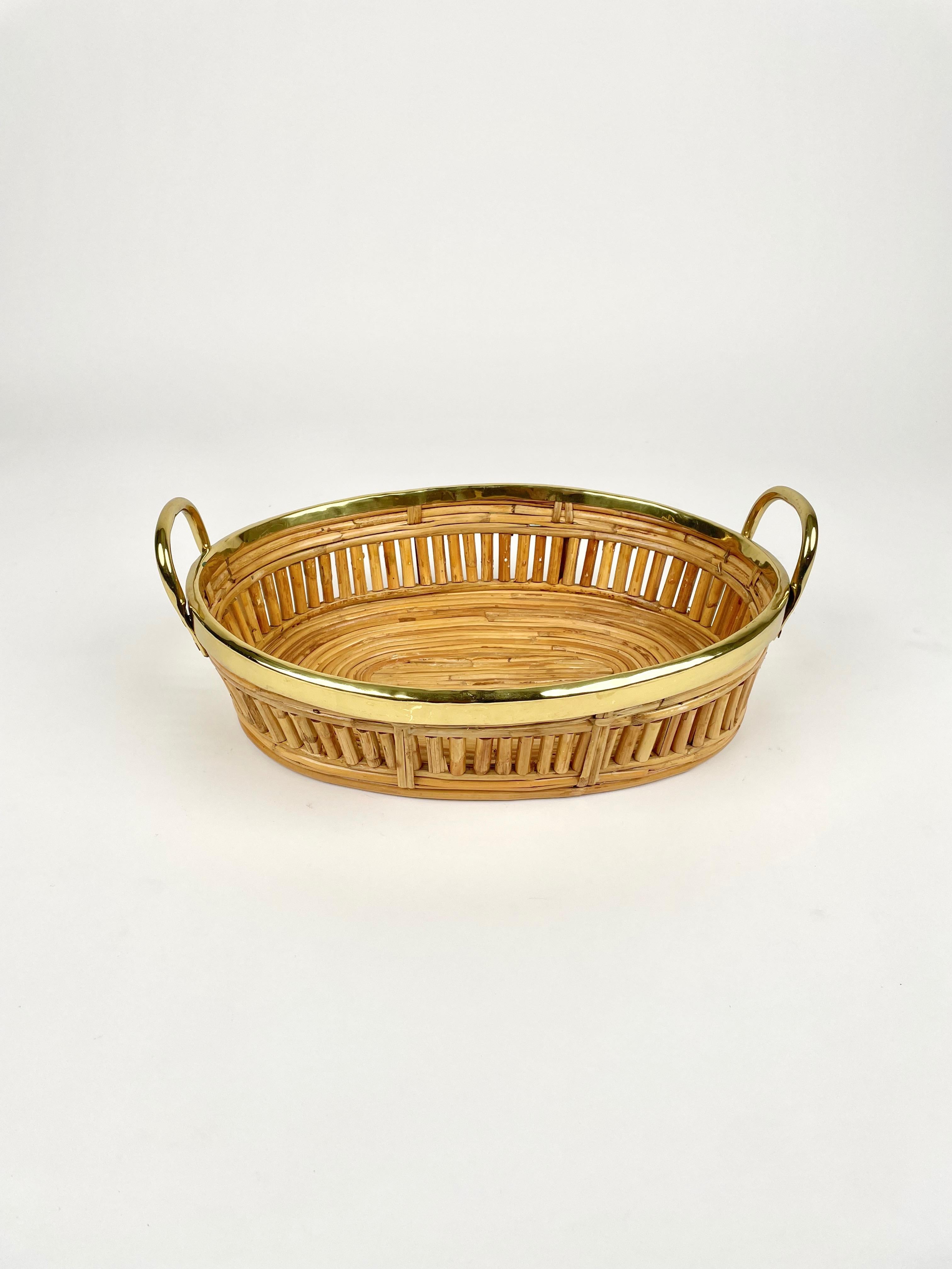 Midcentury Centerpiece Basket Rattan and Brass, Italy 1970s For Sale 1