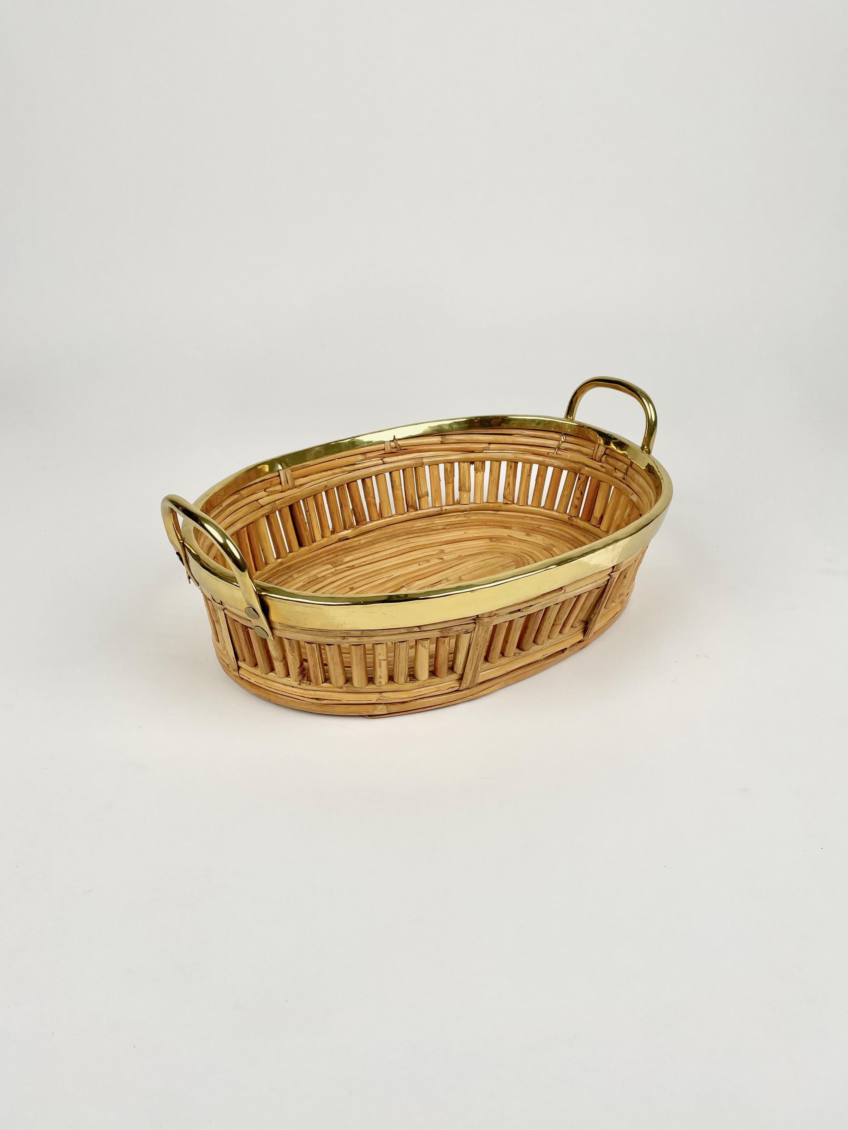 Midcentury Centerpiece Basket Rattan and Brass, Italy 1970s For Sale 2