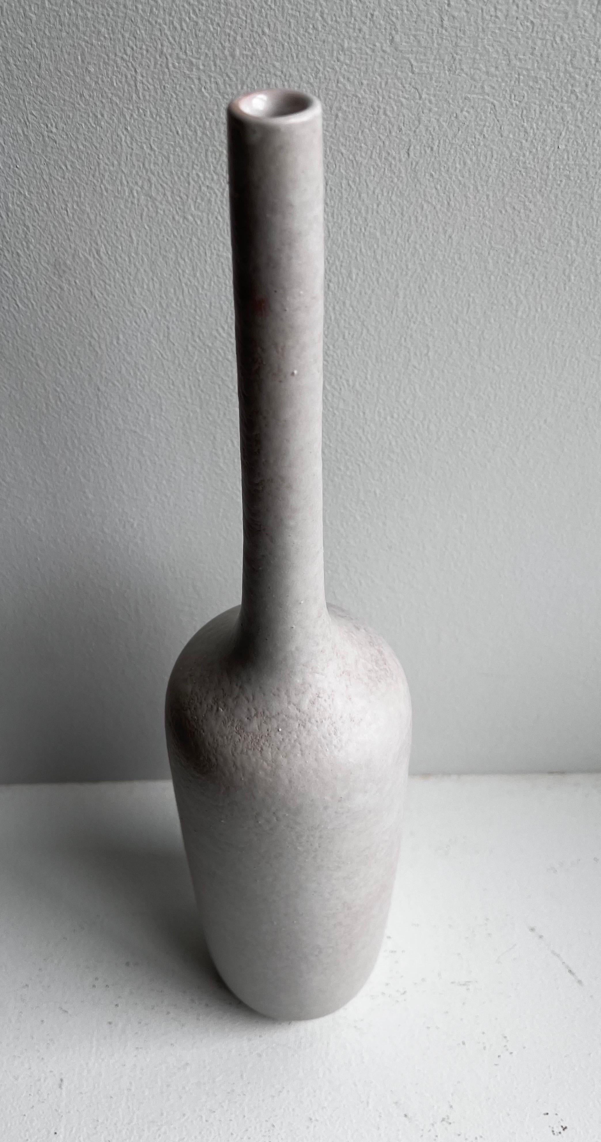 Tall Italian Raymor Bitossi Ceramic Bottle, c. 1950s For Sale 1
