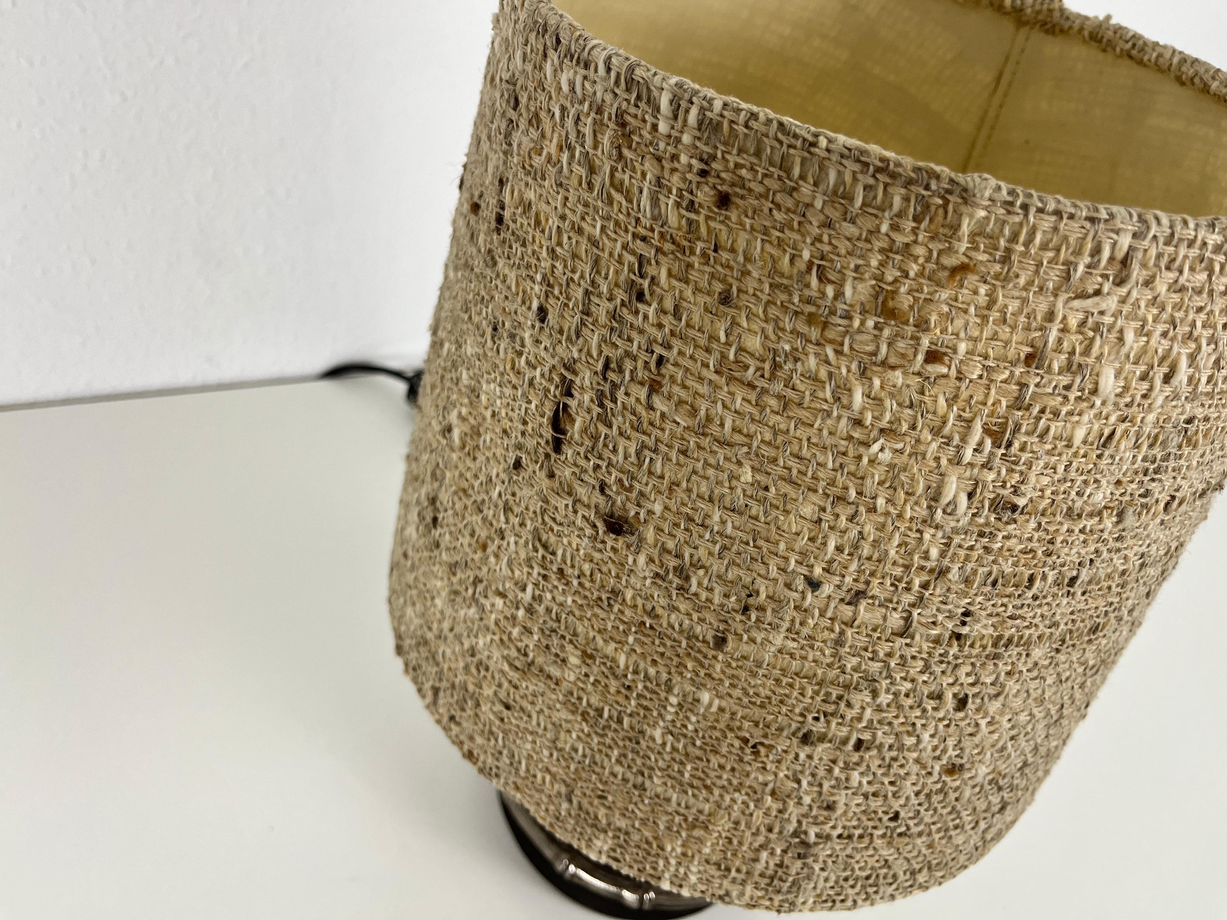 Keramiksockel-Tischlampe aus der Mitte des Jahrhunderts, 1960er Jahre im Zustand „Relativ gut“ im Angebot in Hagenbach, DE