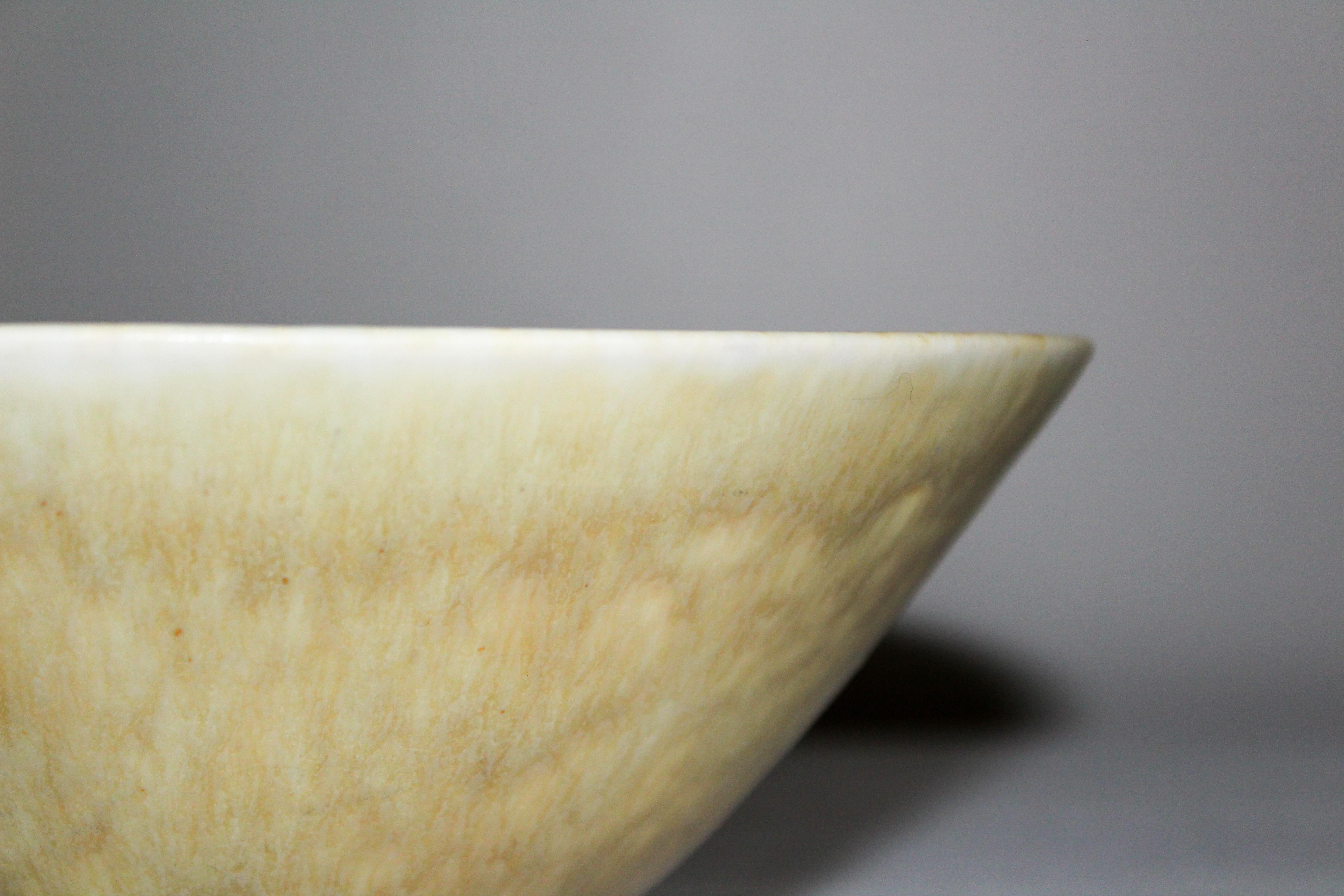 Midcentury Ceramic Bowl by Carl-Harry Stålhane for Rörstrand In Excellent Condition In Malmo, SE