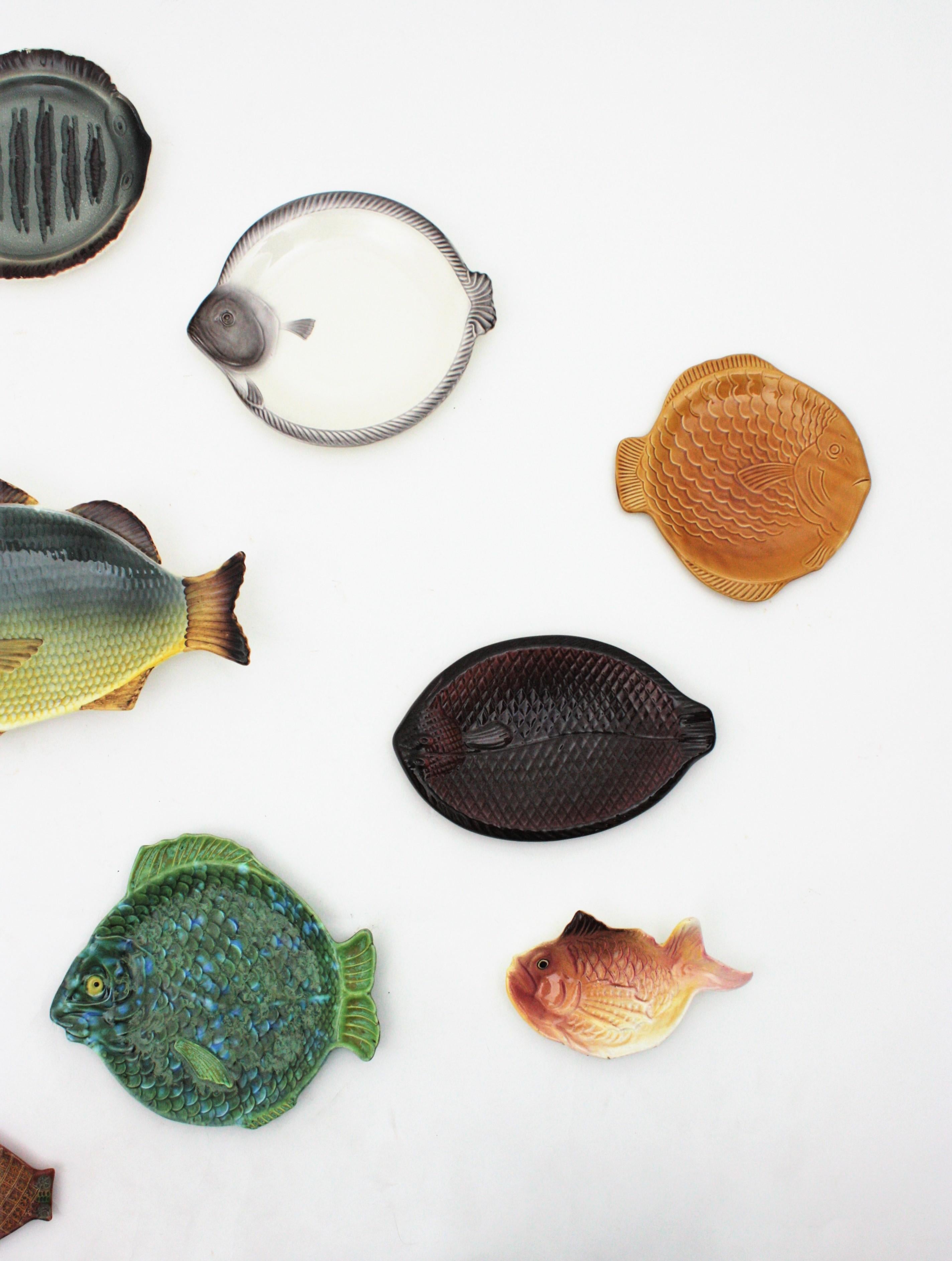 Midcentury Ceramic Fish Plates Wand Komposition / Wanddekoration (Glasiert) im Angebot