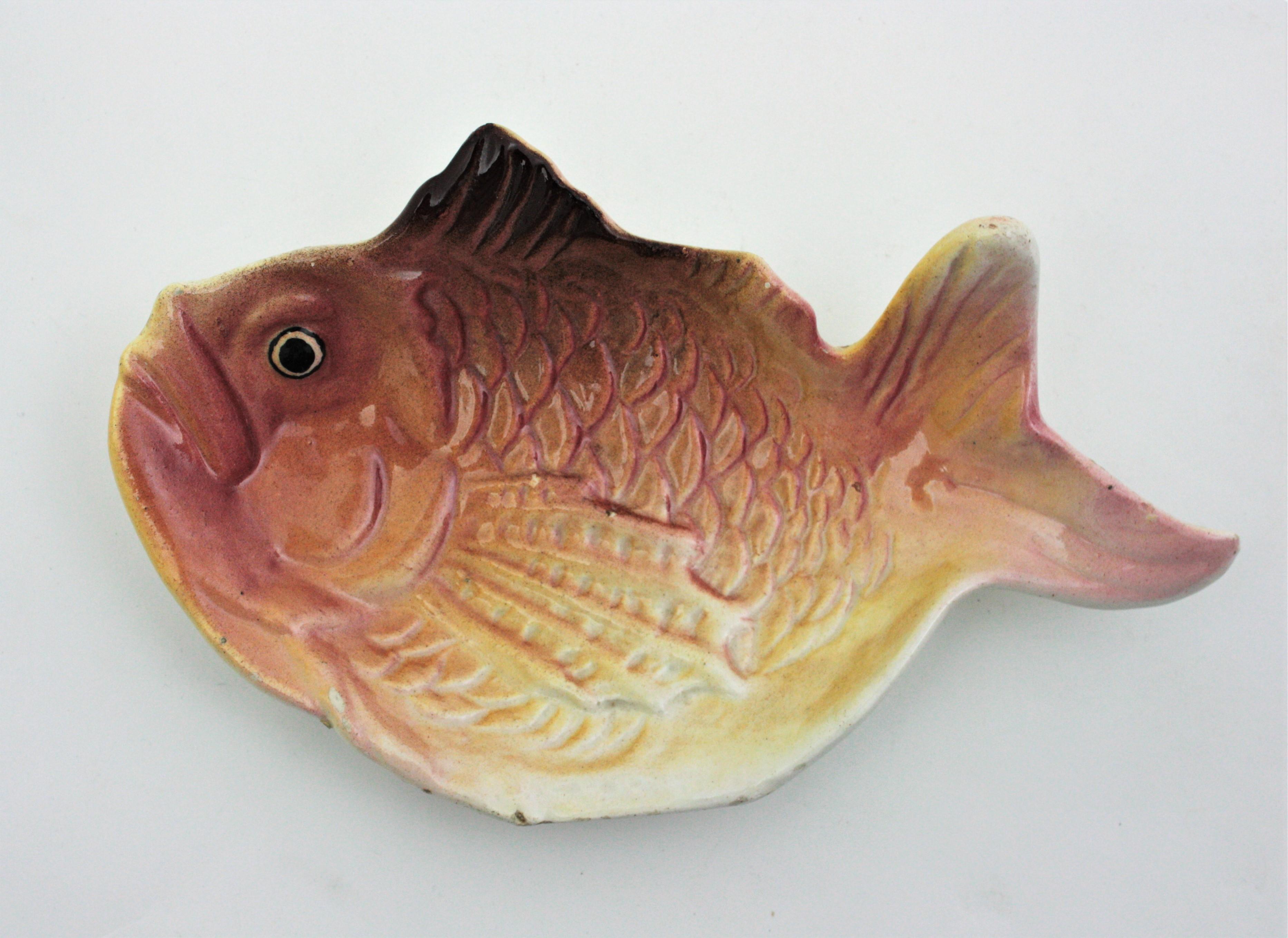 Midcentury Ceramic Fish Plates Wand Komposition / Wanddekoration im Angebot 1