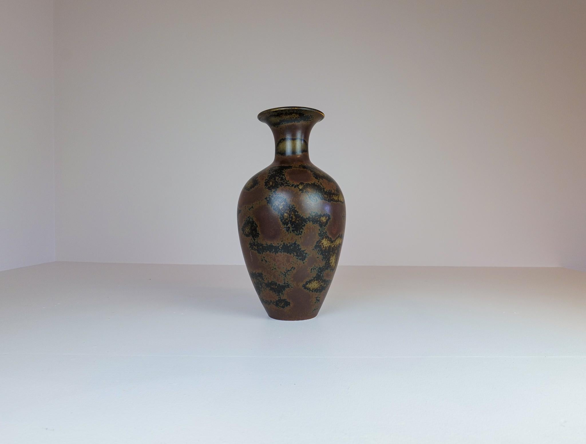 Swedish Midcentury Ceramic Floor Vase Rörstrand Gunnar Nylund AKT, Sweden