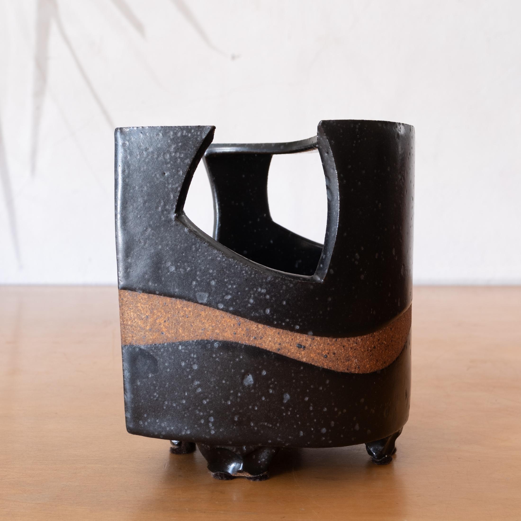 Vaso scultura Ikebana in ceramica del Medioevo, Giappone 1960 in vendita 3