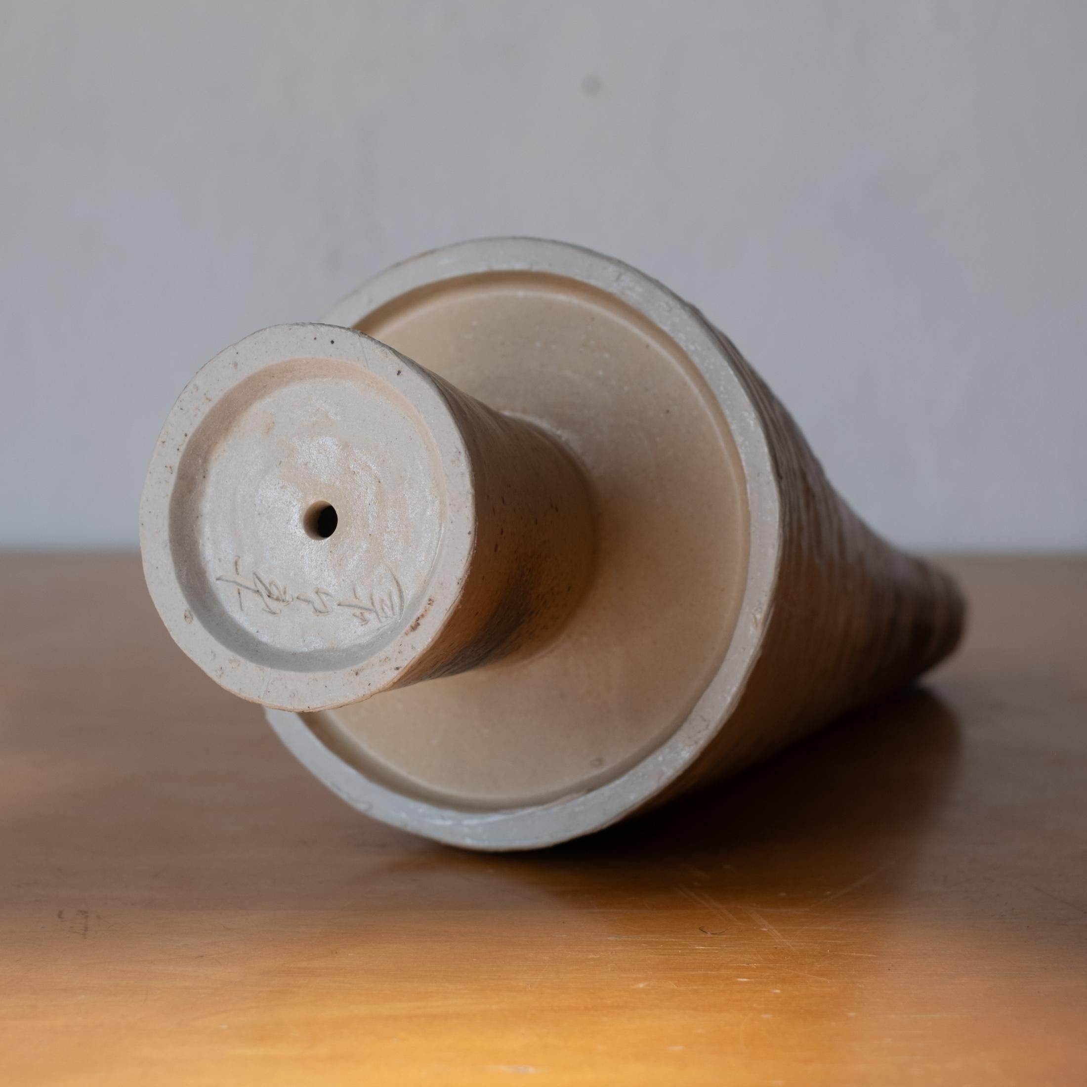 Vaso scultura Ikebana in ceramica del Medioevo, Giappone 1960 in vendita 2