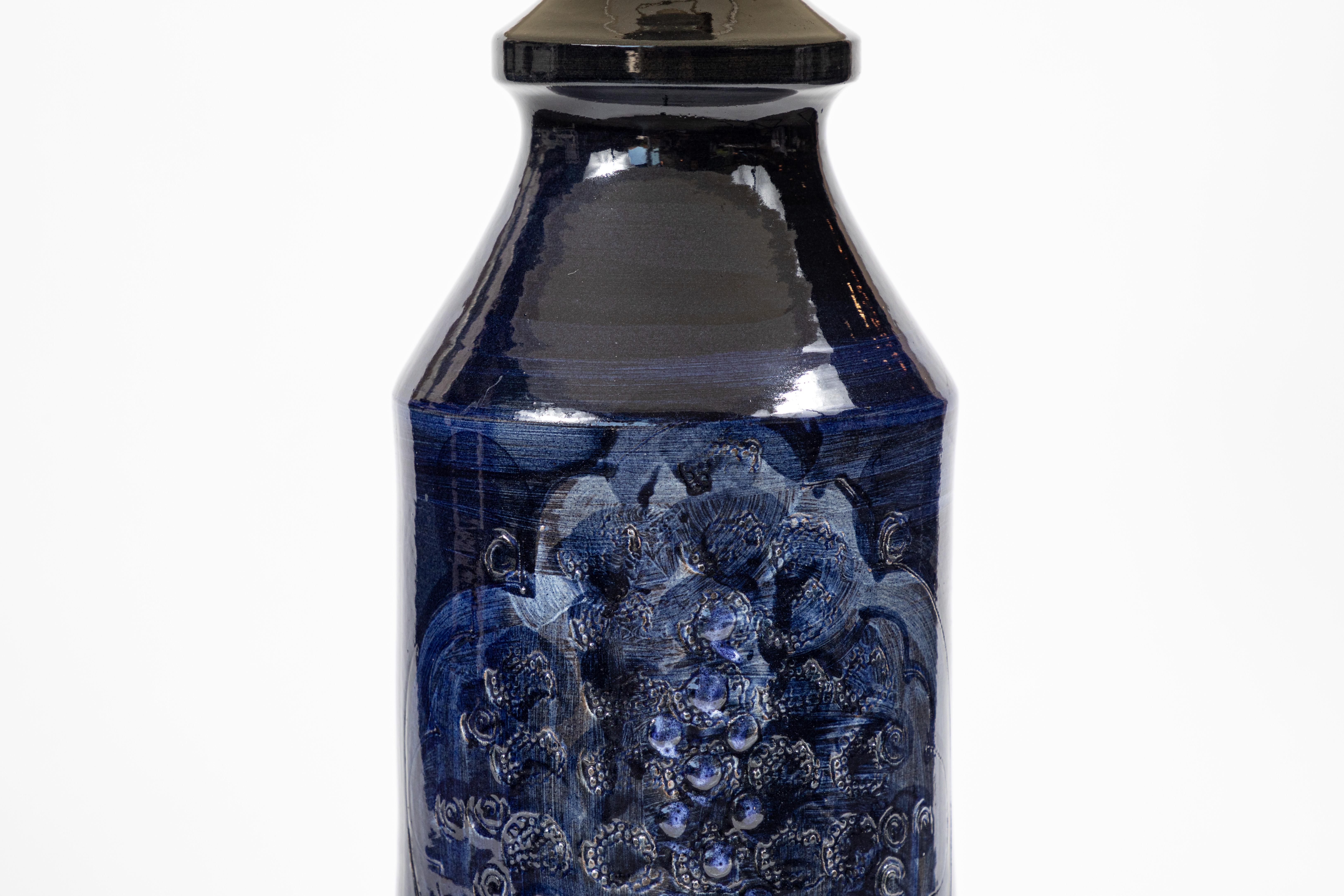 Midcentury Ceramic Lamp with Indigo Glaze and Custom Shade, Denmark (Moderne der Mitte des Jahrhunderts)