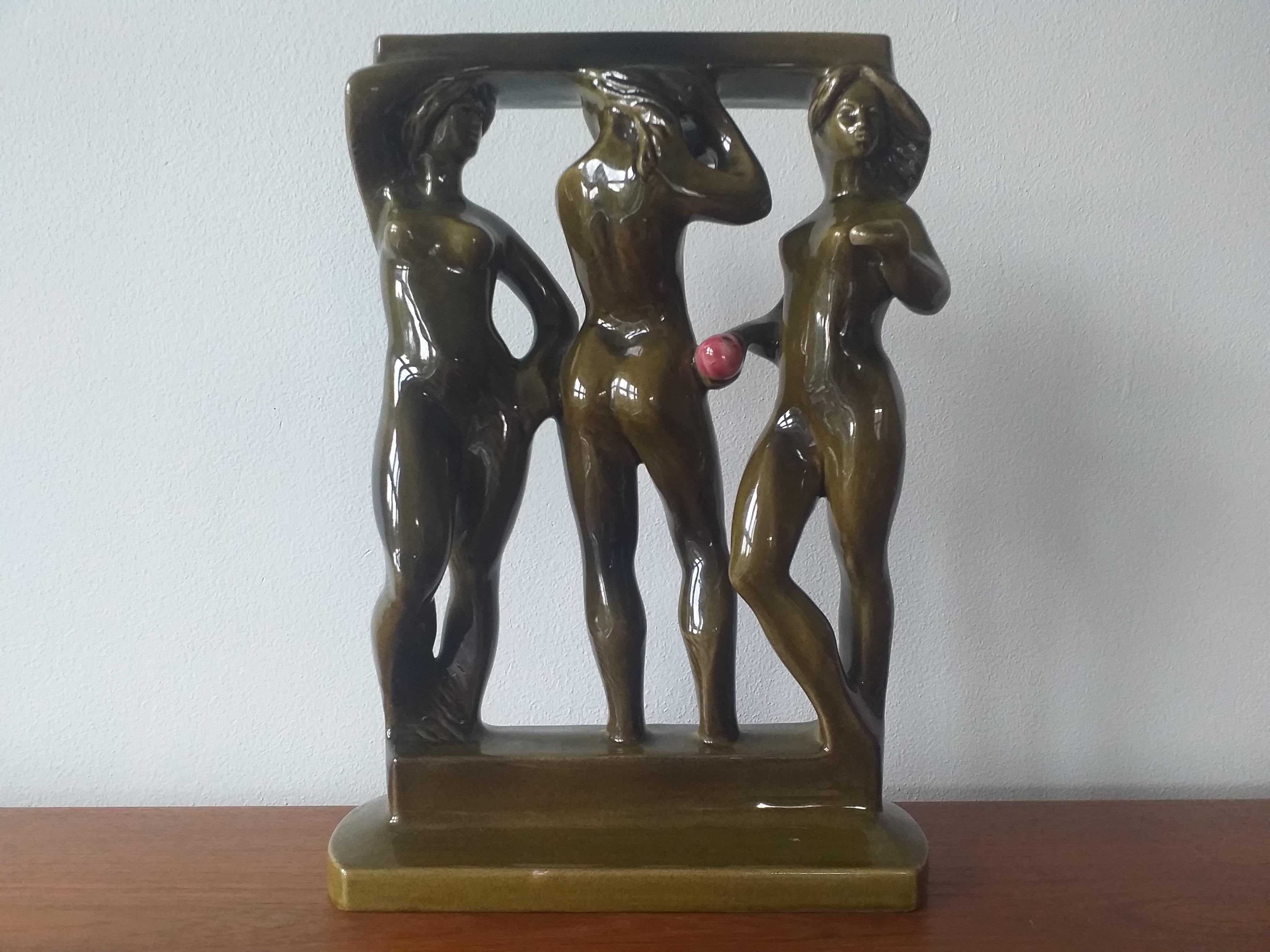 Glazed Midcentury Ceramic Sculpture of Women, Three Graces, Design Zdenek Farnik, 1960s For Sale