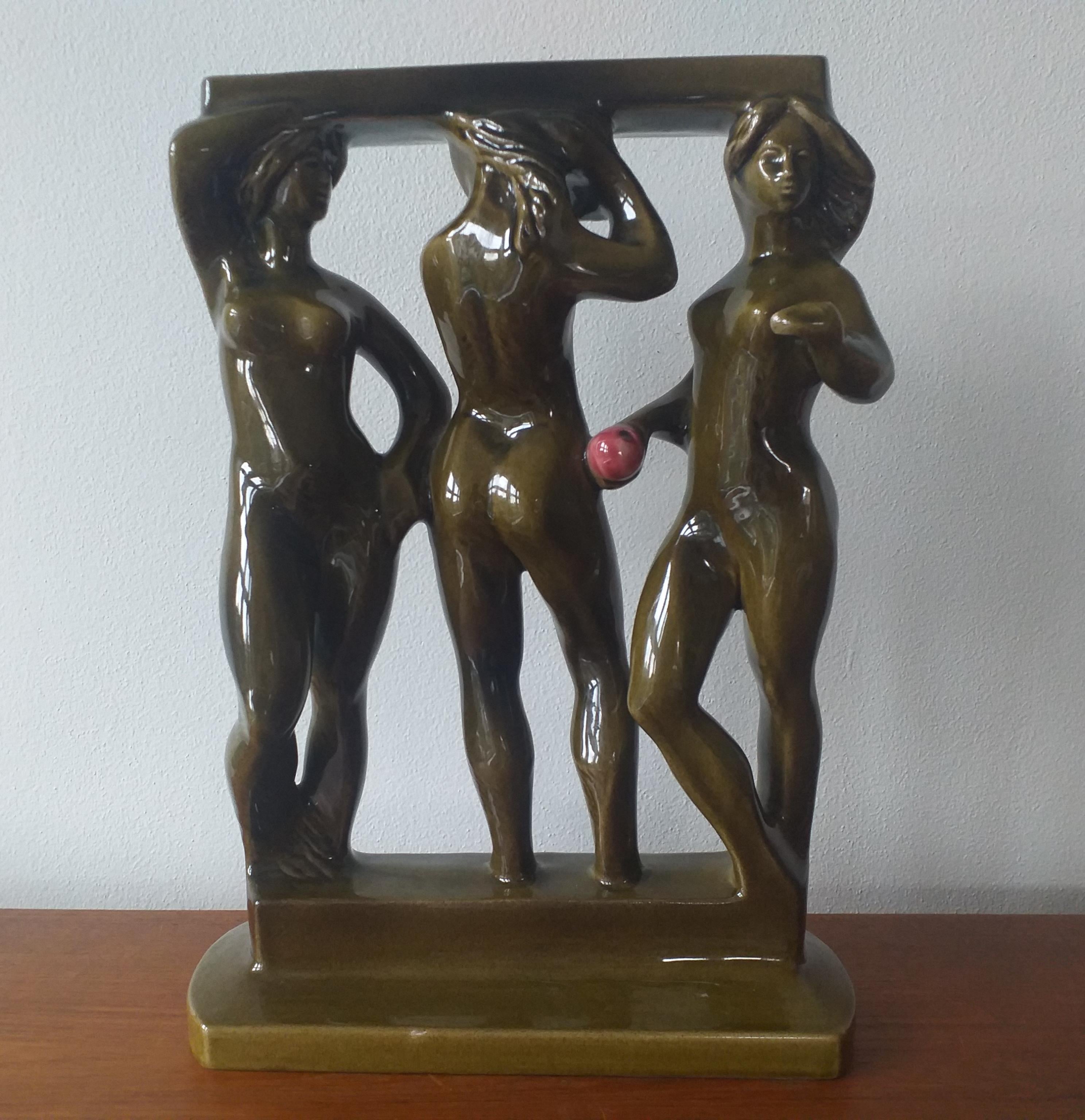 Midcentury Ceramic Sculpture of Women, Three Graces, Design Zdenek Farnik, 1960s For Sale 1