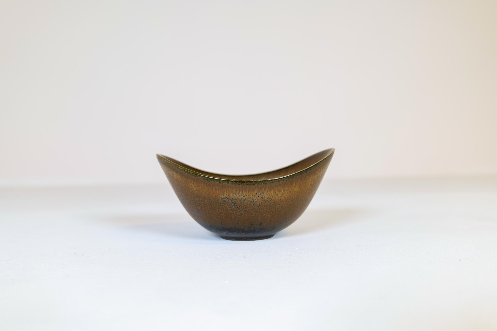 Midcentury Modern Ceramic set of 3 Bowls Gunnar Nylund Rörstrand, Sweden For Sale 6
