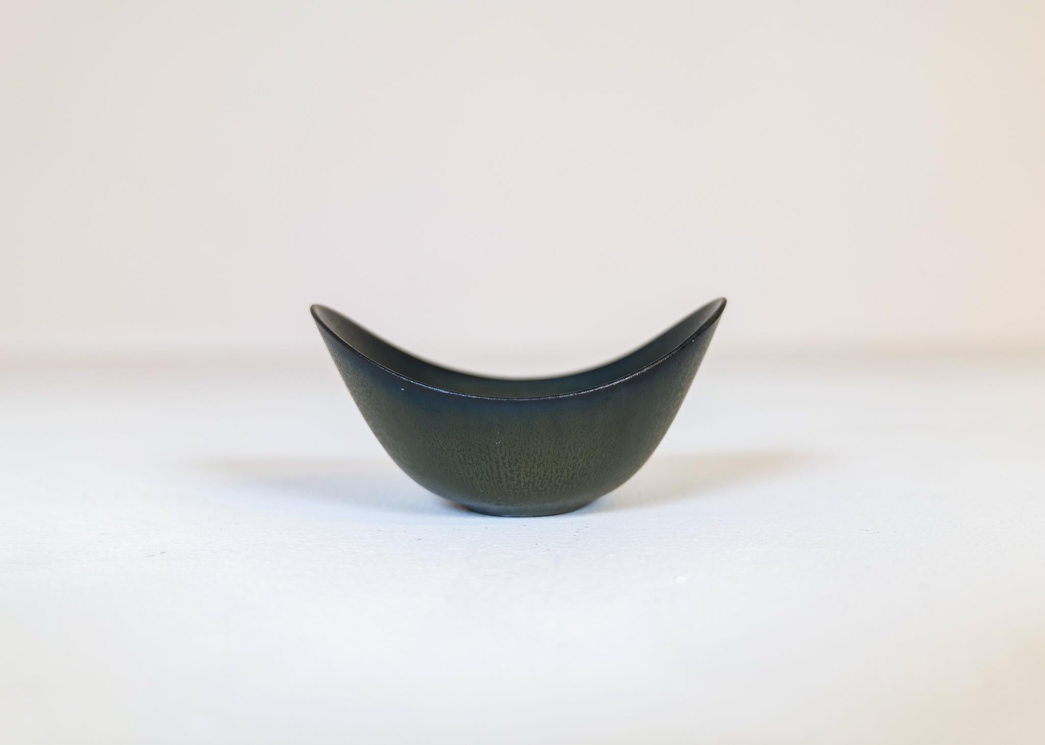 Midcentury Modern Ceramic Set of 3 Bowls Gunnar Nylund Rörstrand, Sweden For Sale 6