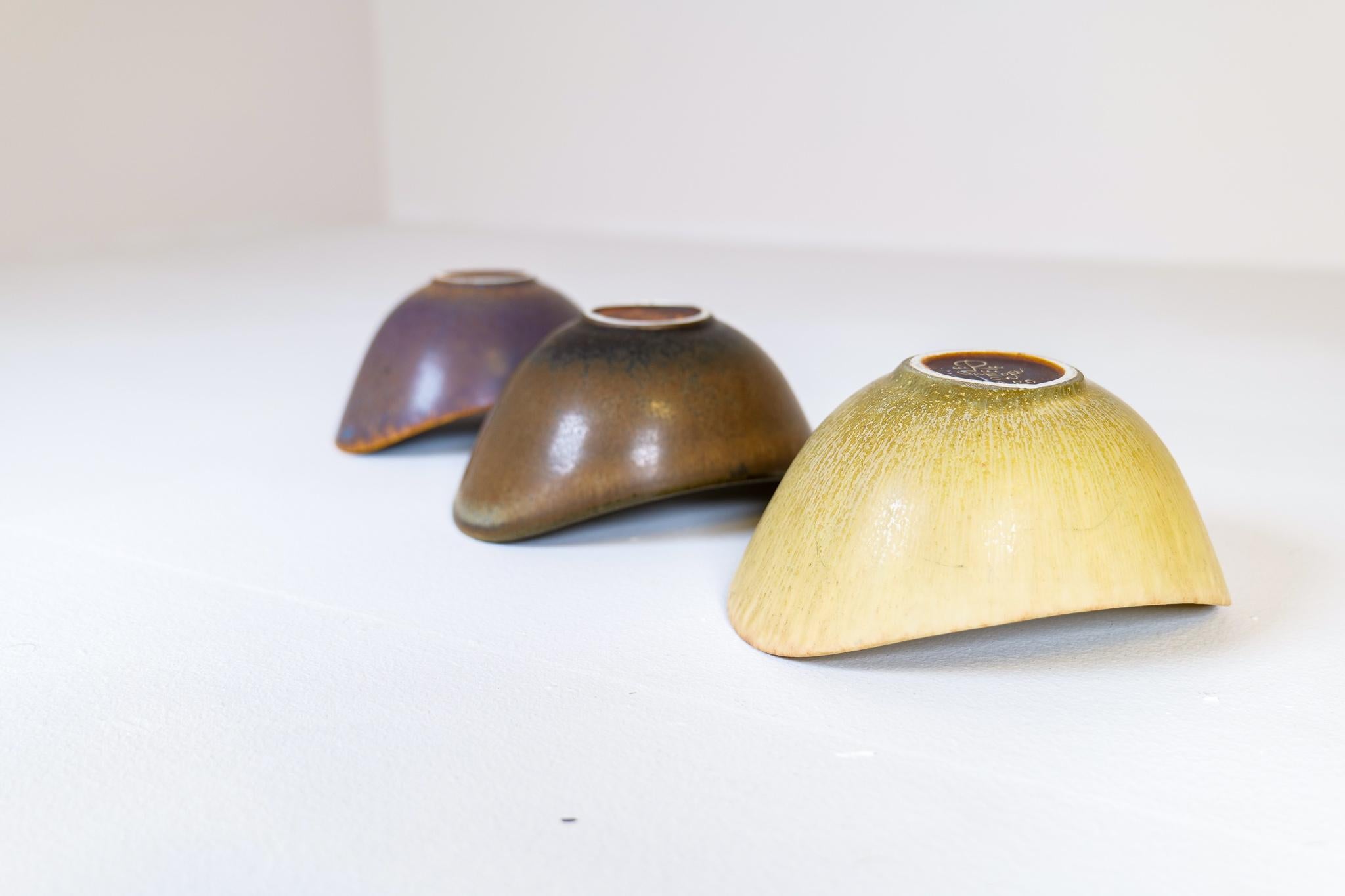 Midcentury Modern Ceramic set of 3 Bowls Gunnar Nylund Rörstrand, Sweden For Sale 10