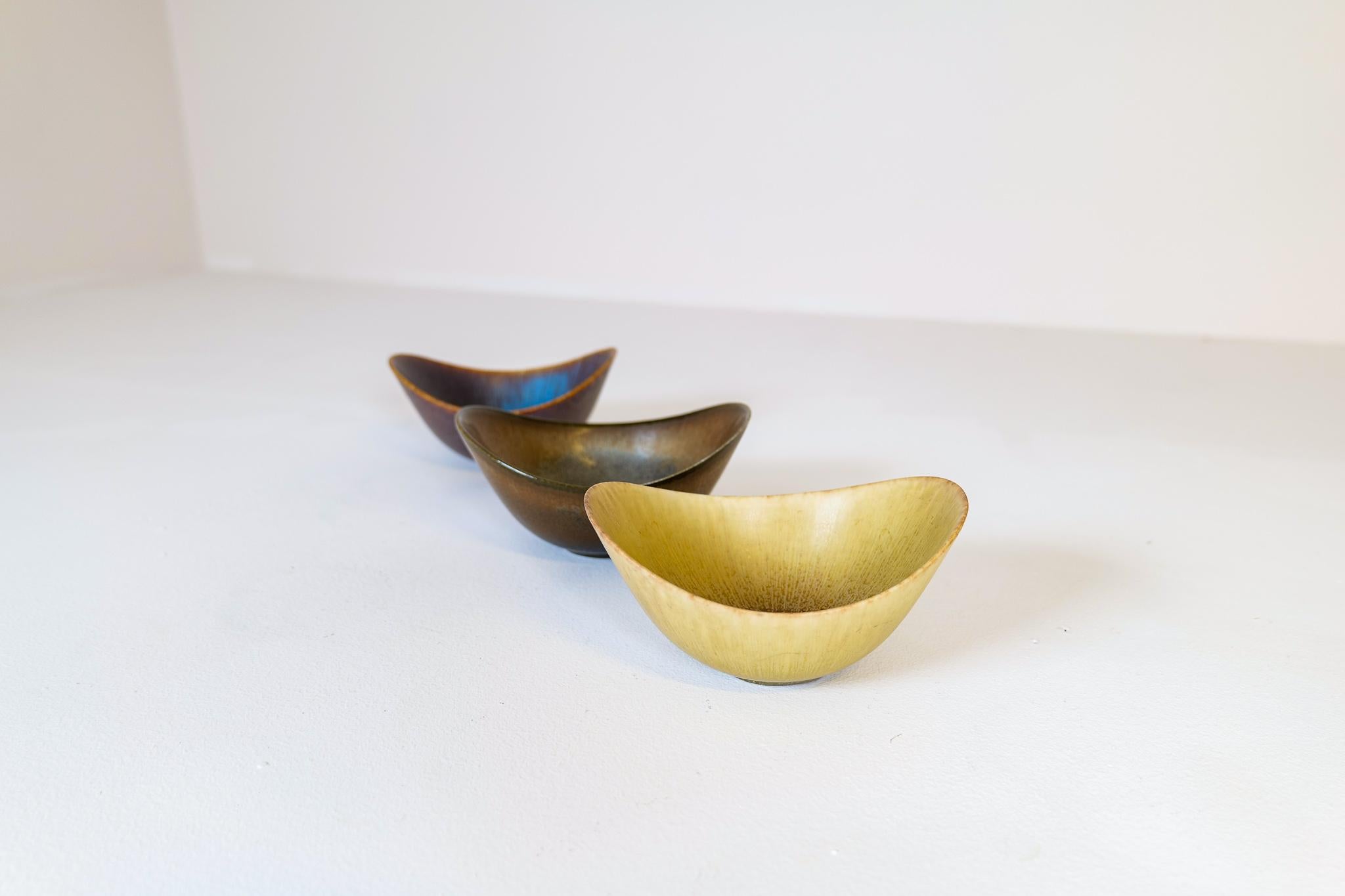 Swedish Midcentury Modern Ceramic set of 3 Bowls Gunnar Nylund Rörstrand, Sweden For Sale