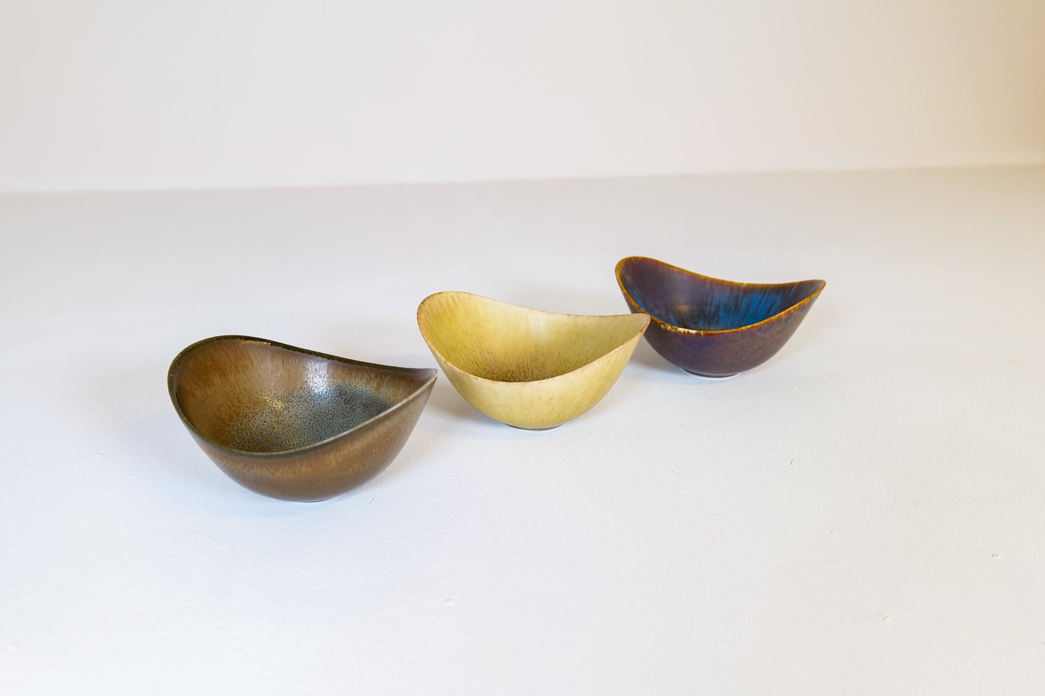 Midcentury Modern Ceramic set of 3 Bowls Gunnar Nylund Rörstrand, Sweden For Sale 1