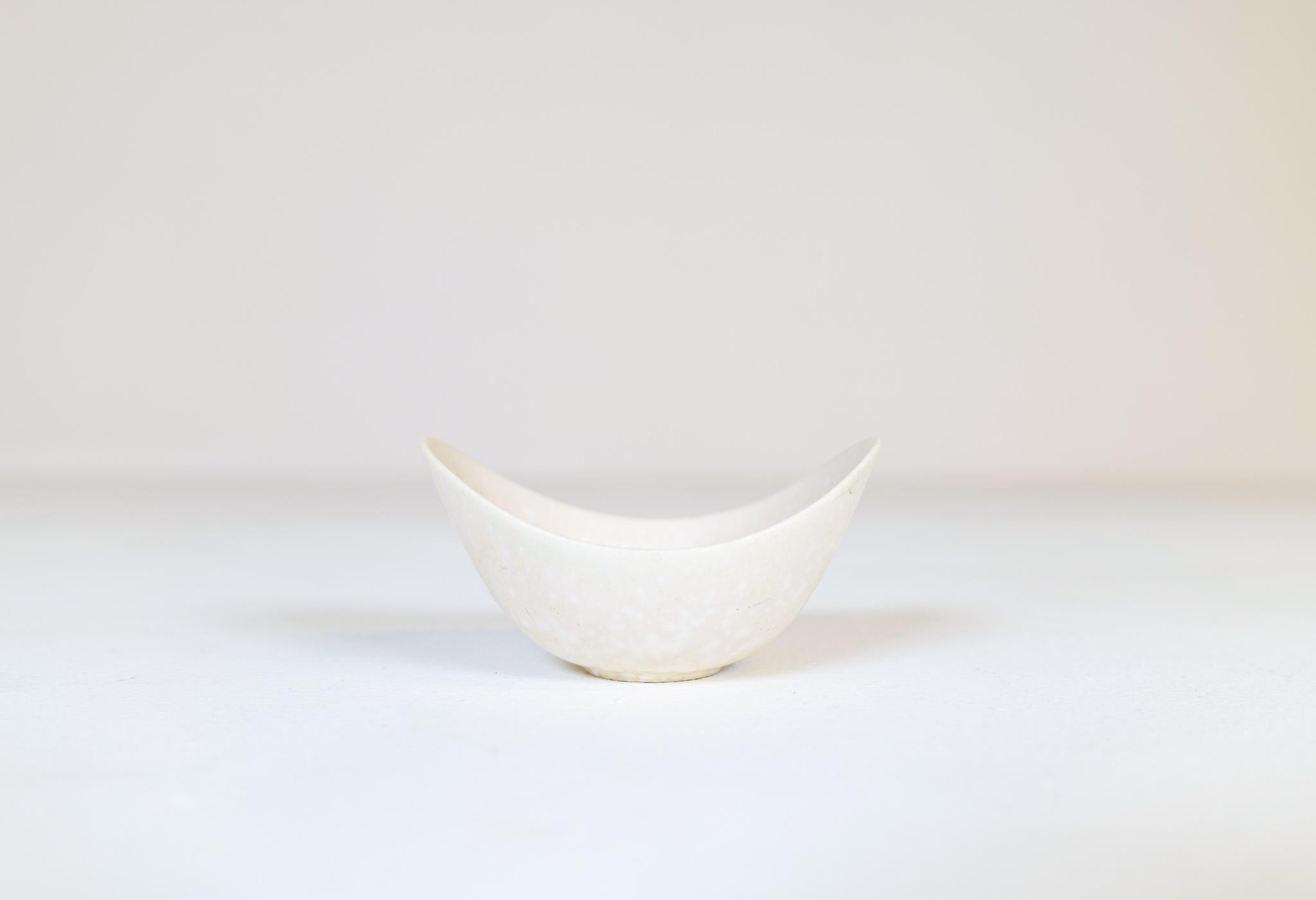 Midcentury Modern Ceramic Set of 3 Bowls Gunnar Nylund Rörstrand, Sweden For Sale 2