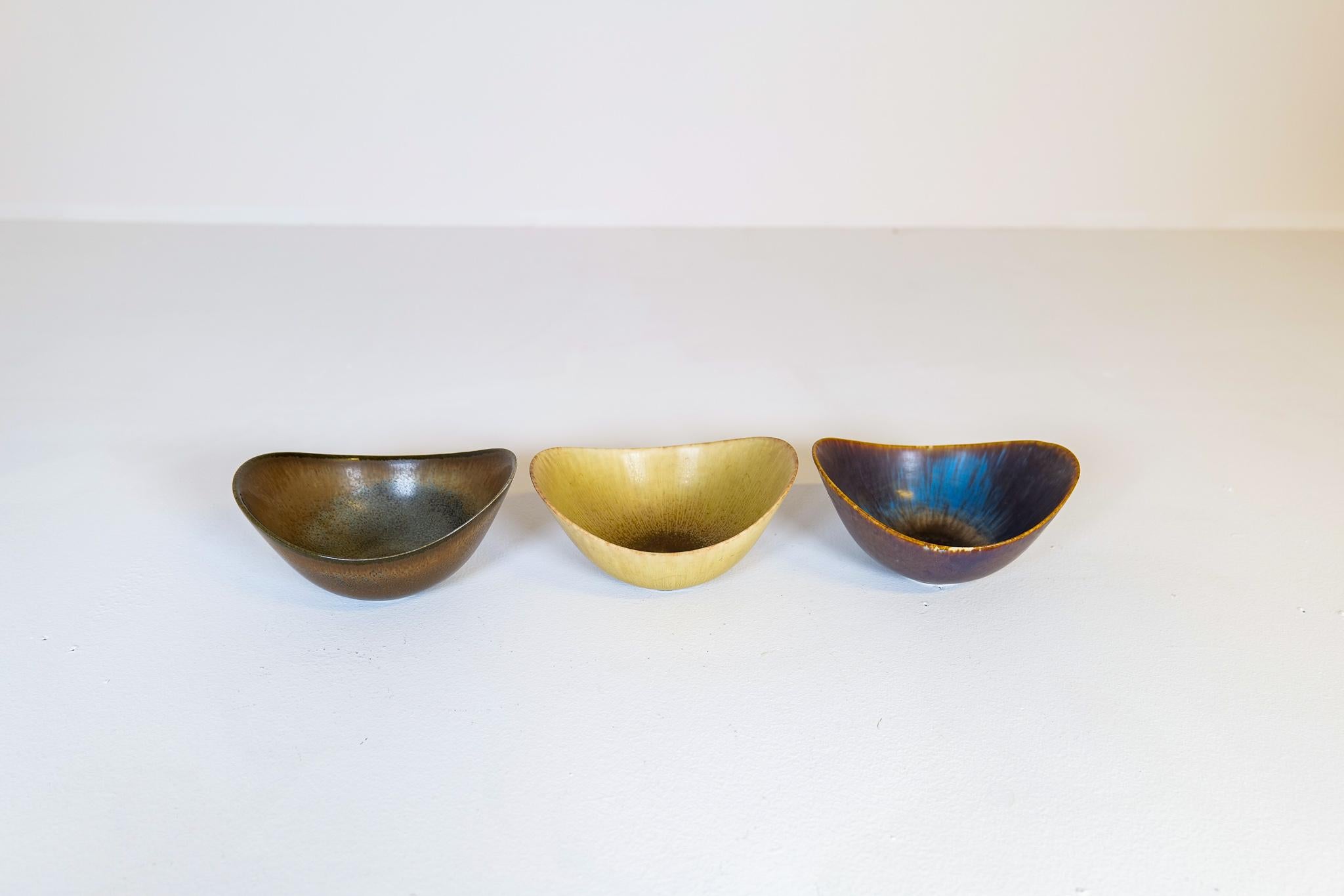 Midcentury Modern Ceramic set of 3 Bowls Gunnar Nylund Rörstrand, Sweden For Sale 3