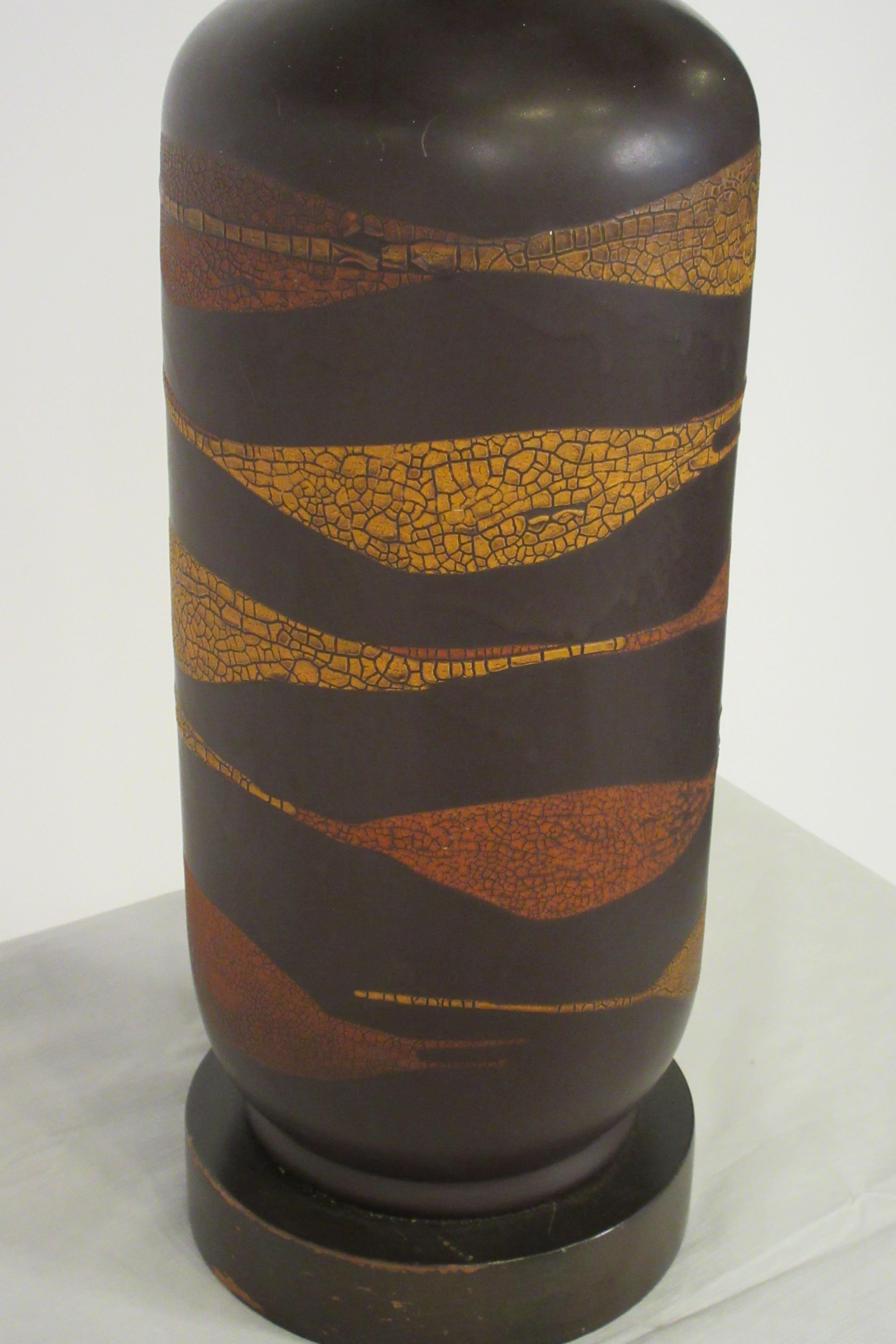 Mid-20th Century Midcentury Ceramic Snake Skin Pattern Brown Lamp on Wood Base For Sale