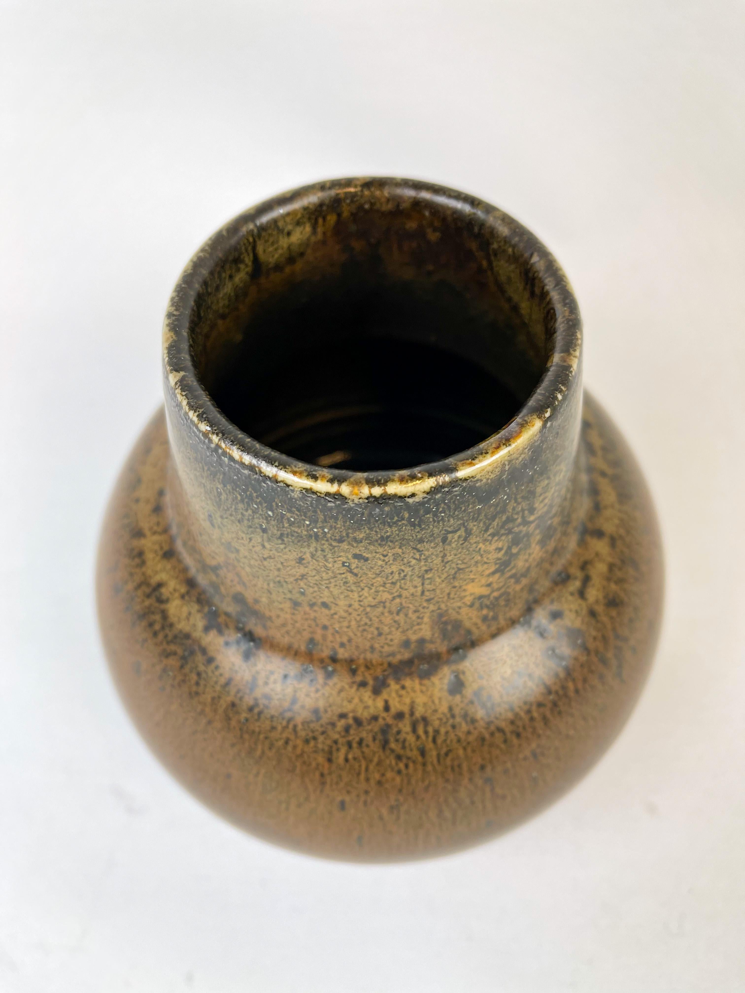Moderne Keramik-Studio-Vase aus der Jahrhundertmitte Rörstrand Carl Harry Stålhane, Schweden im Zustand „Gut“ im Angebot in Hillringsberg, SE