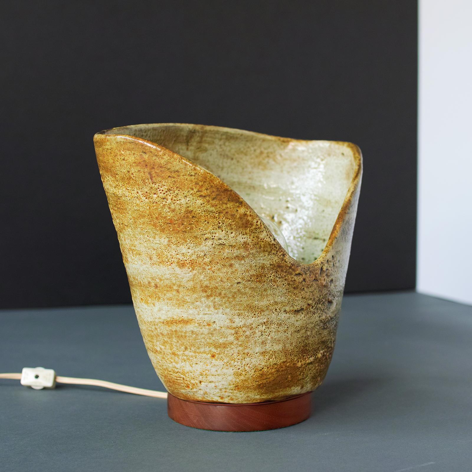 Keramik-Tischlampe aus der Mitte des Jahrhunderts, Design Technics zugeschrieben im Angebot 8