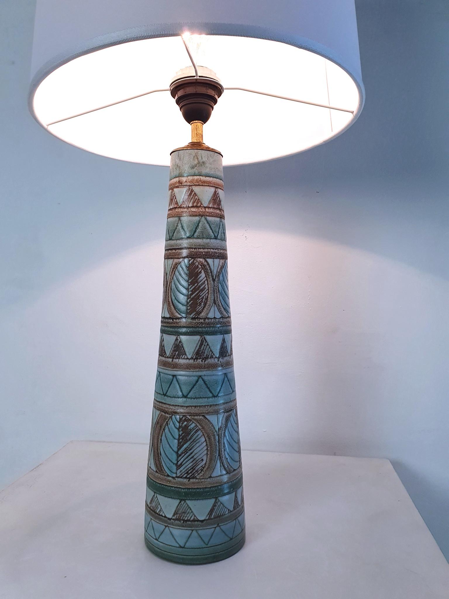 Midcentury Ceramic Table Lamp Irma Yourstone Sweden In Good Condition In Albano Laziale, Rome/Lazio