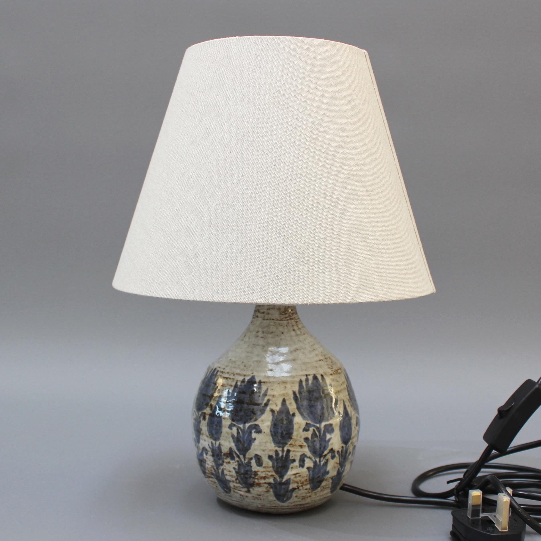 French Midcentury Ceramic Table Lamp with Blue Flower Motif, circa 1960s