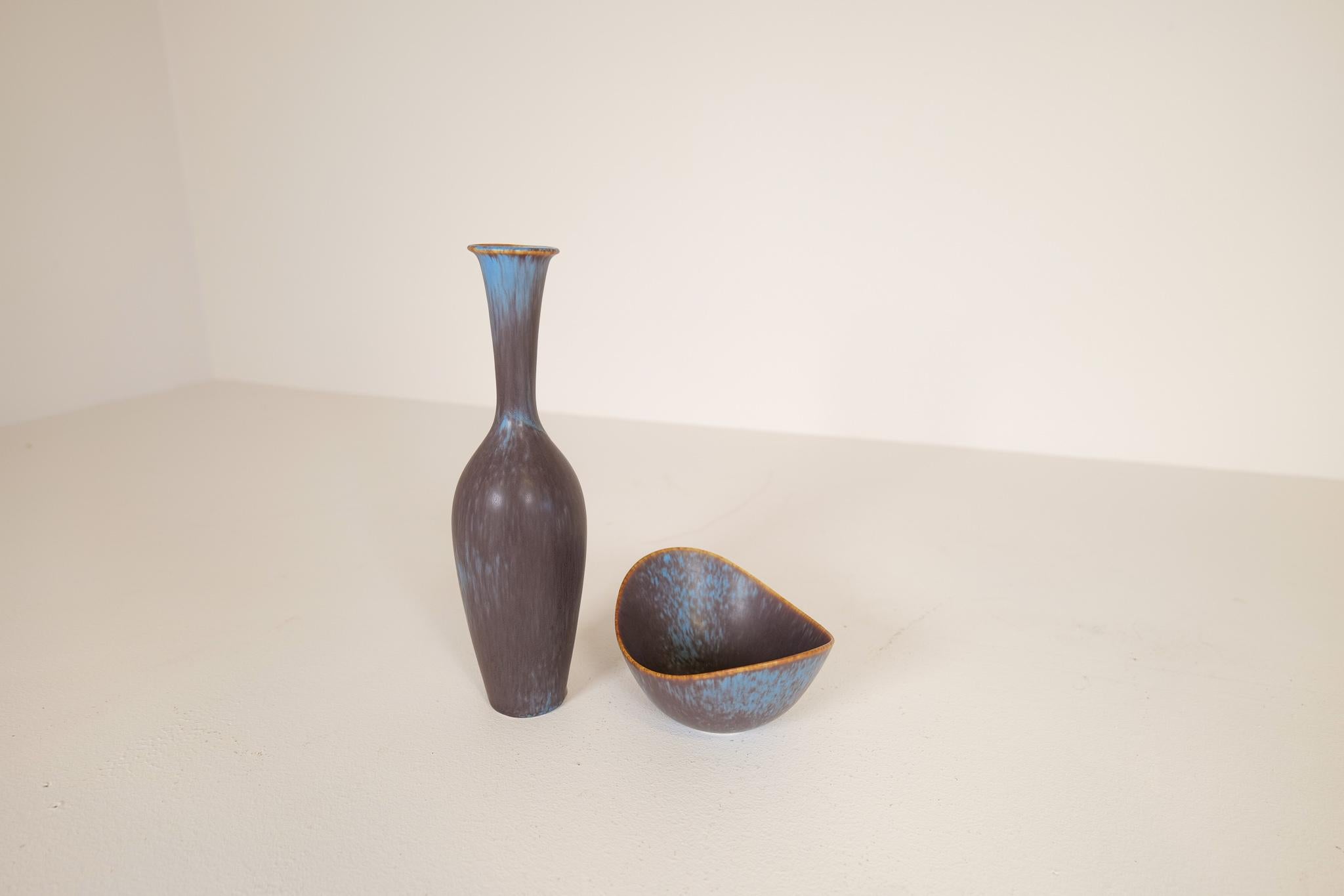 Vase et bol en céramique moderne du milieu du siècle Gunnar Nylund Rörstrand, Suède, années 1950 Bon état - En vente à Hillringsberg, SE