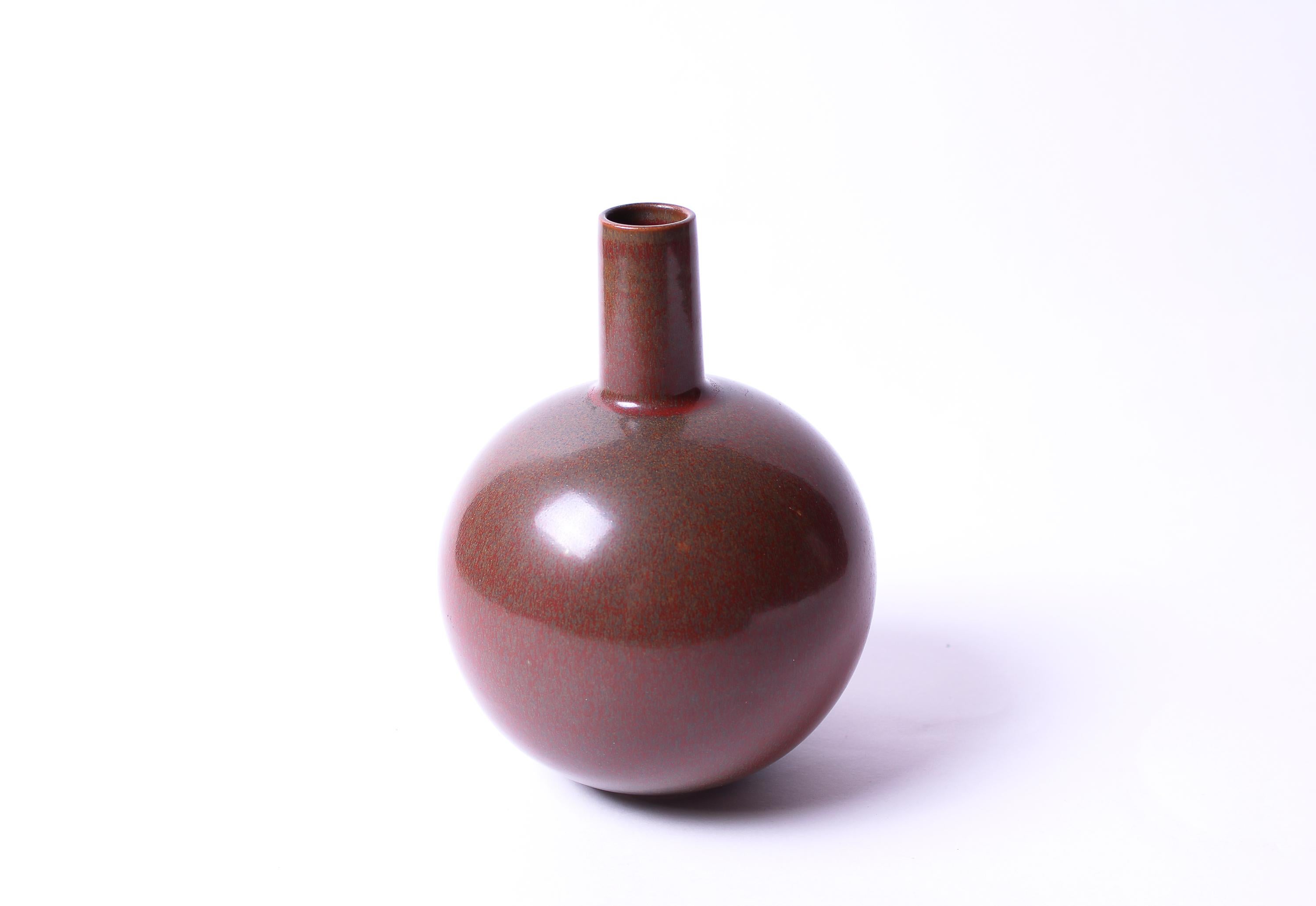 A midcentury ceramic vase by Eje Öberg. Made by the artist at Studio Gustavsberg in 1956 and signed with both signature and the 