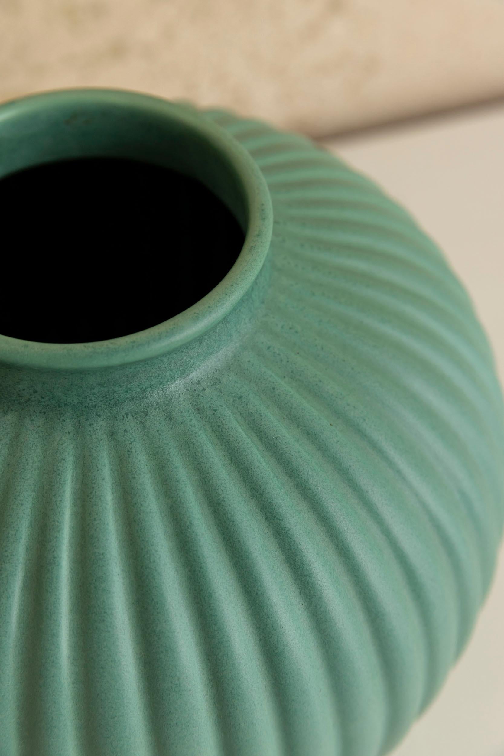 Mid-Century Modern Midcentury ceramic vase by Gio Ponti for Richard Ginori, Italy 1947
