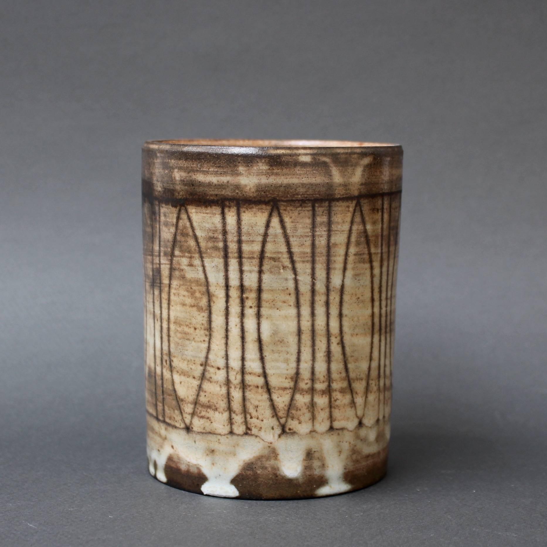 Smaltato Vaso in ceramica del Medioevo di Jacques Pouchain, Atelier A Dieulefit, circa 1960 in vendita