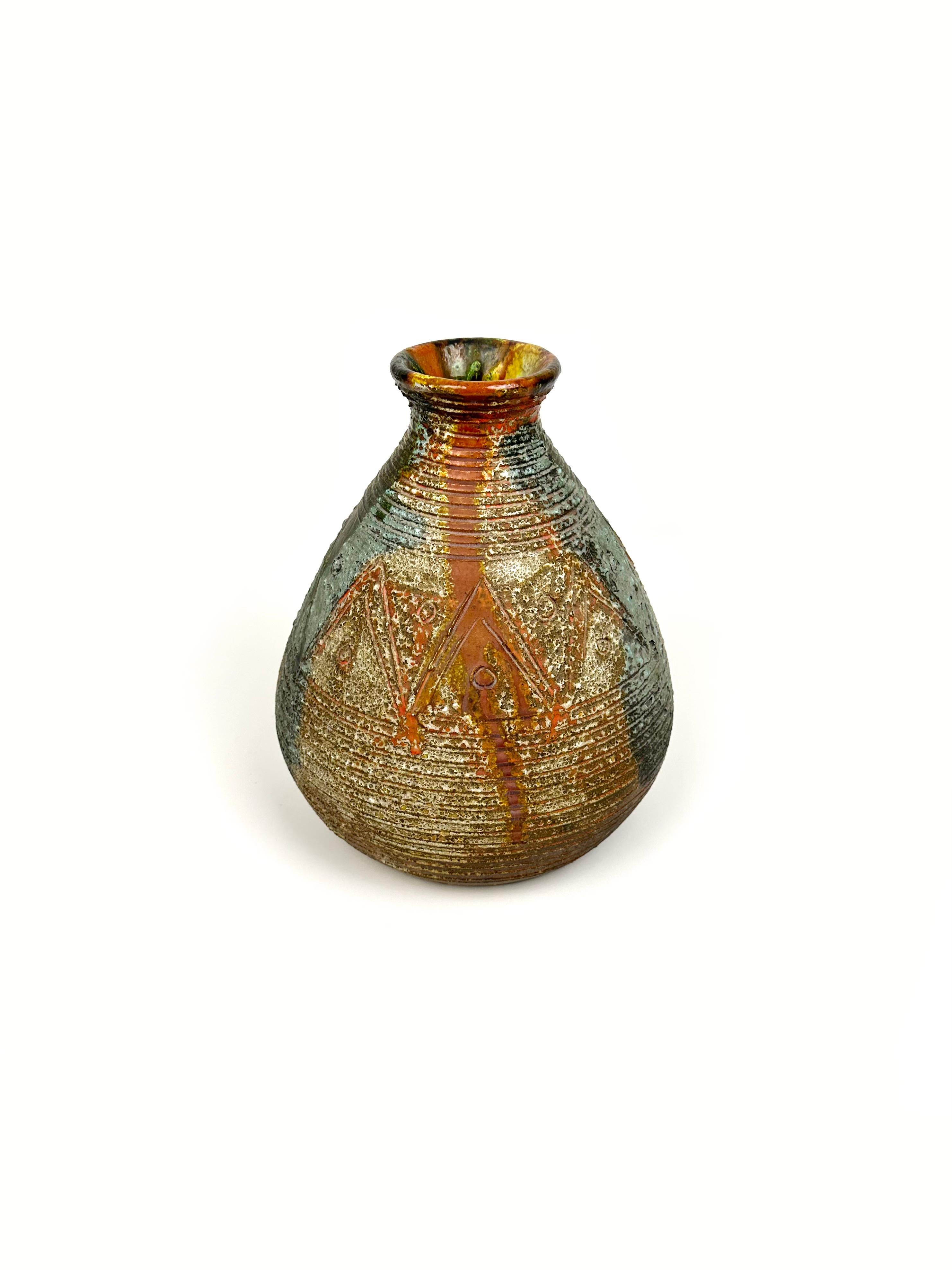 Vase en céramique du milieu du siècle dernier de l'artiste sardois Claudio Pulli, Italie, 1970 Bon état - En vente à Rome, IT