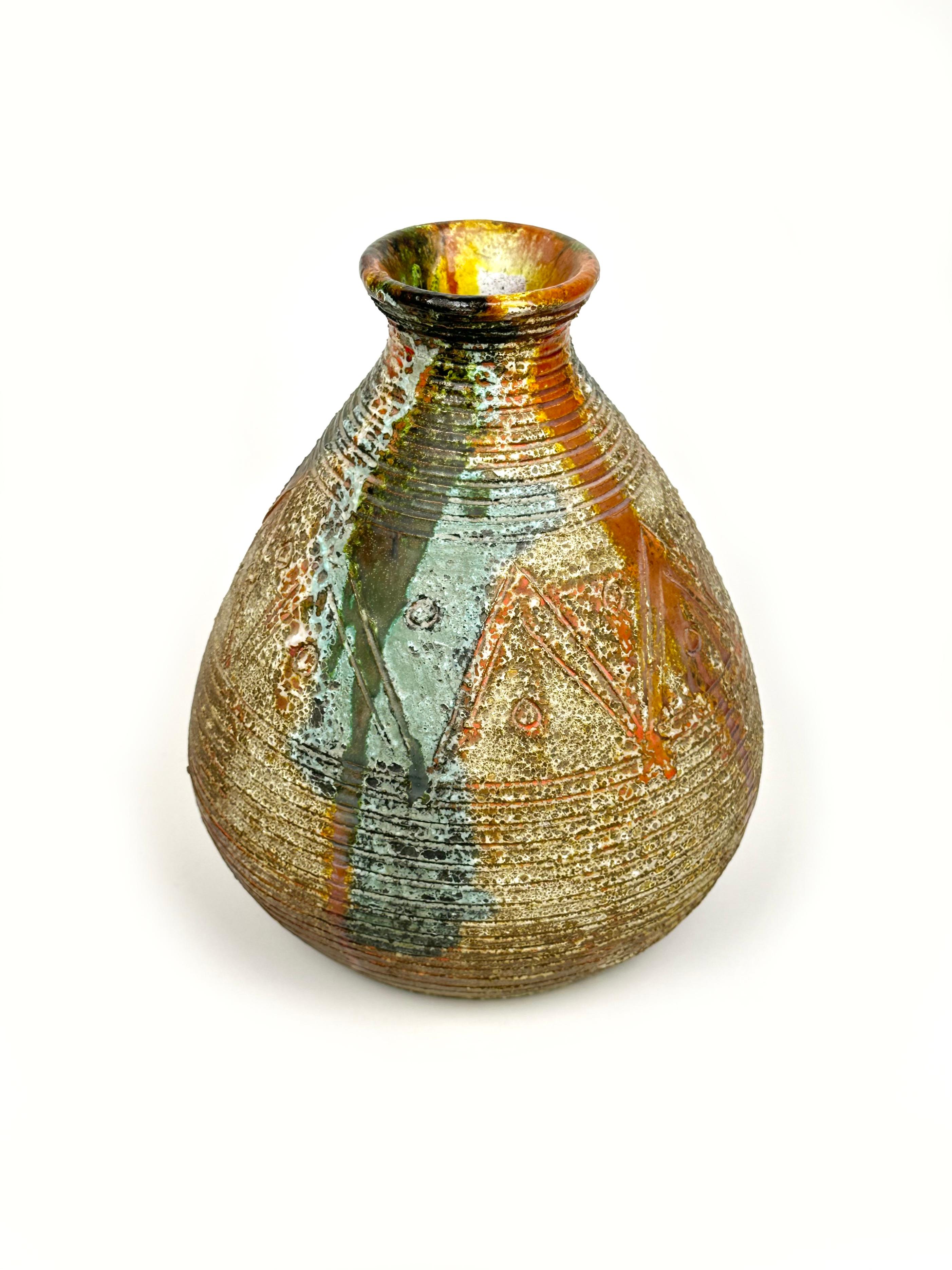 Fin du 20e siècle Vase en céramique du milieu du siècle dernier de l'artiste sardois Claudio Pulli, Italie, 1970 en vente