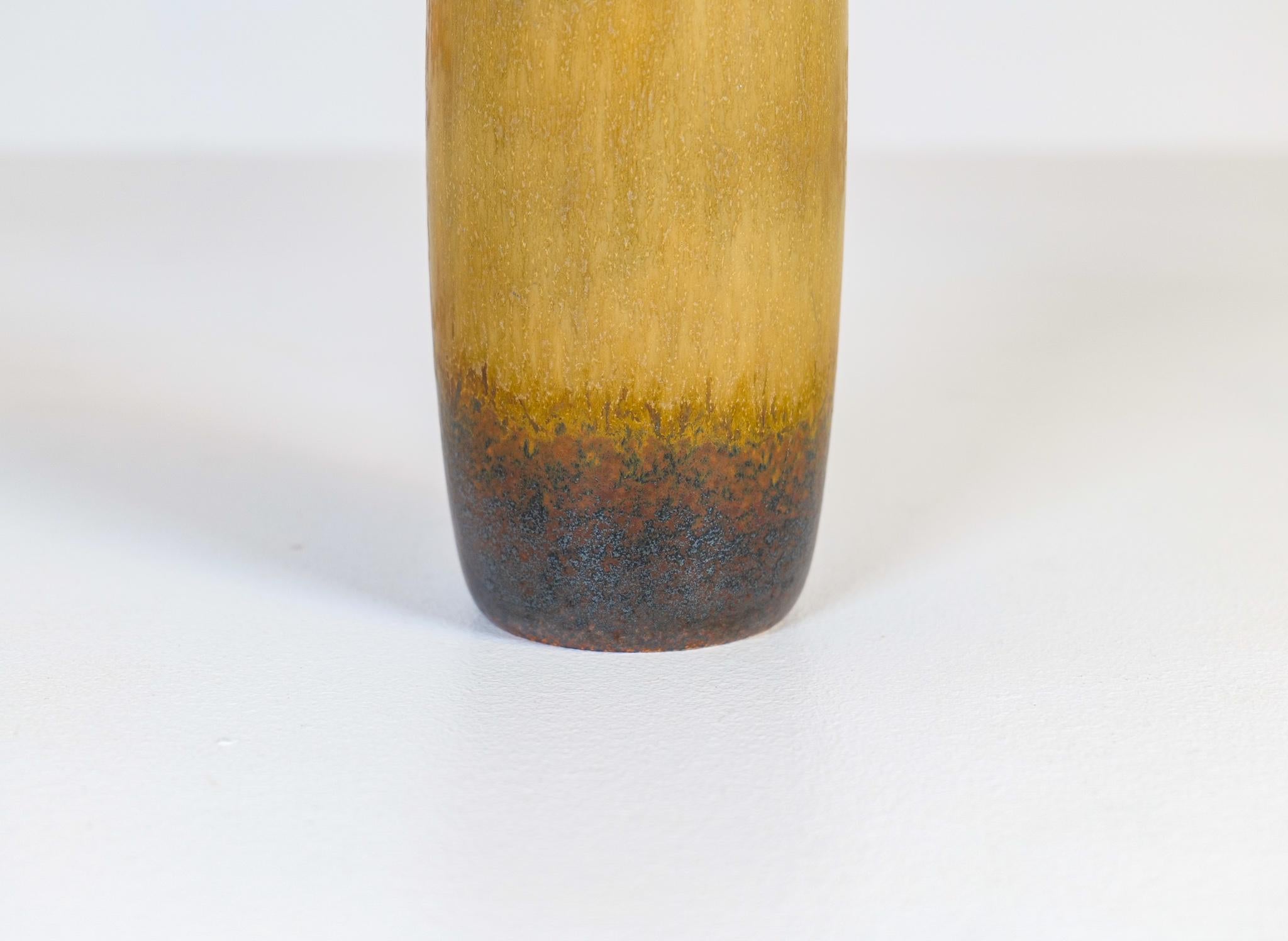 Milieu du XXe siècle Vase en céramique moderne du milieu du siècle Gunnar Nylund Rörstrand, Suède, années 1950 en vente