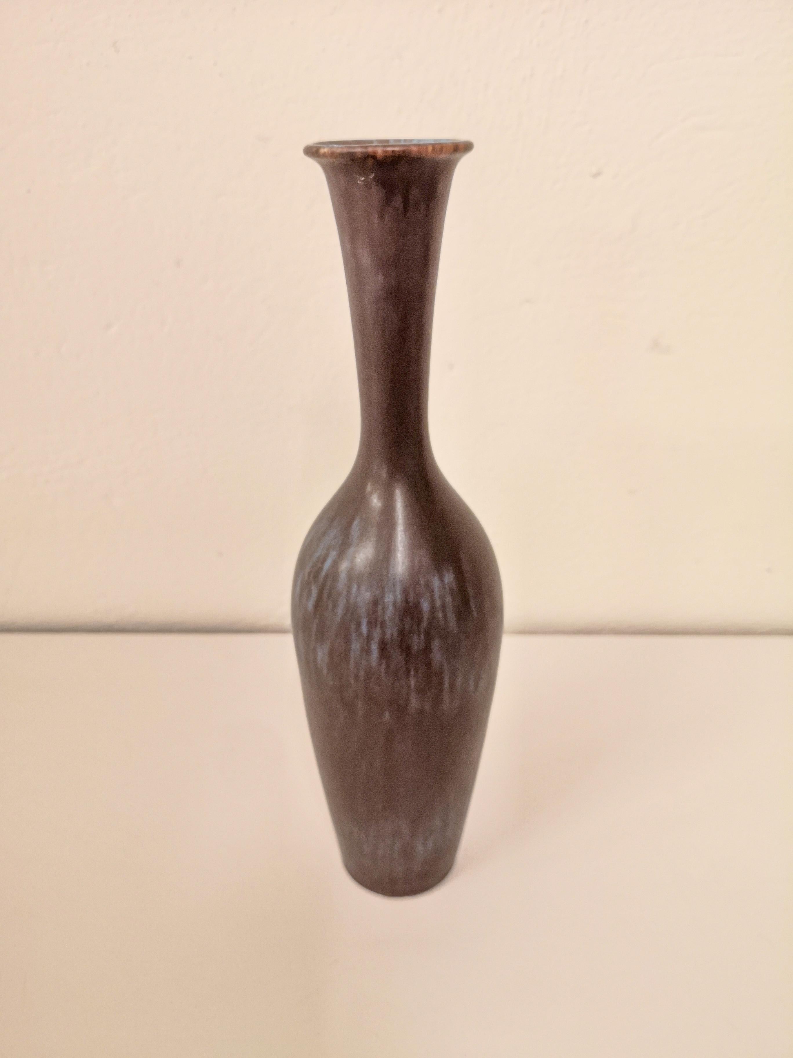 Suédois Vase en céramique du milieu du siècle Gunnar Nylund Rörstrand:: Suède en vente