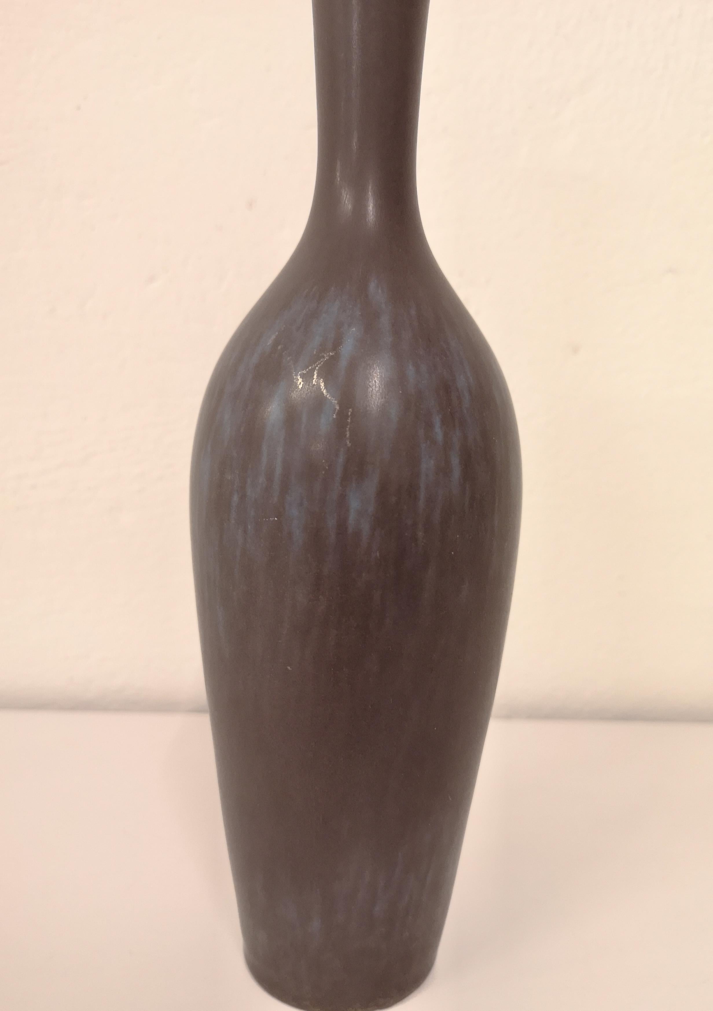 Céramique Vase en céramique du milieu du siècle Gunnar Nylund Rörstrand:: Suède en vente