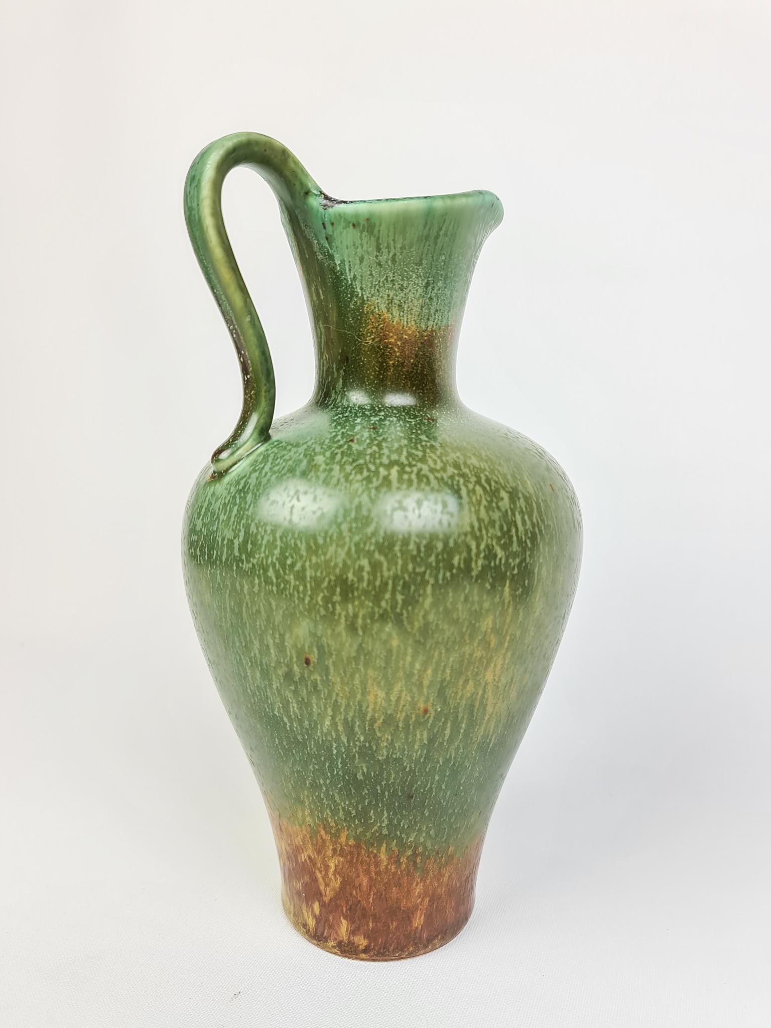 Vase en céramique moderne du milieu du siècle Rörstrand Gunnar Nylund, Suède Bon état - En vente à Hillringsberg, SE