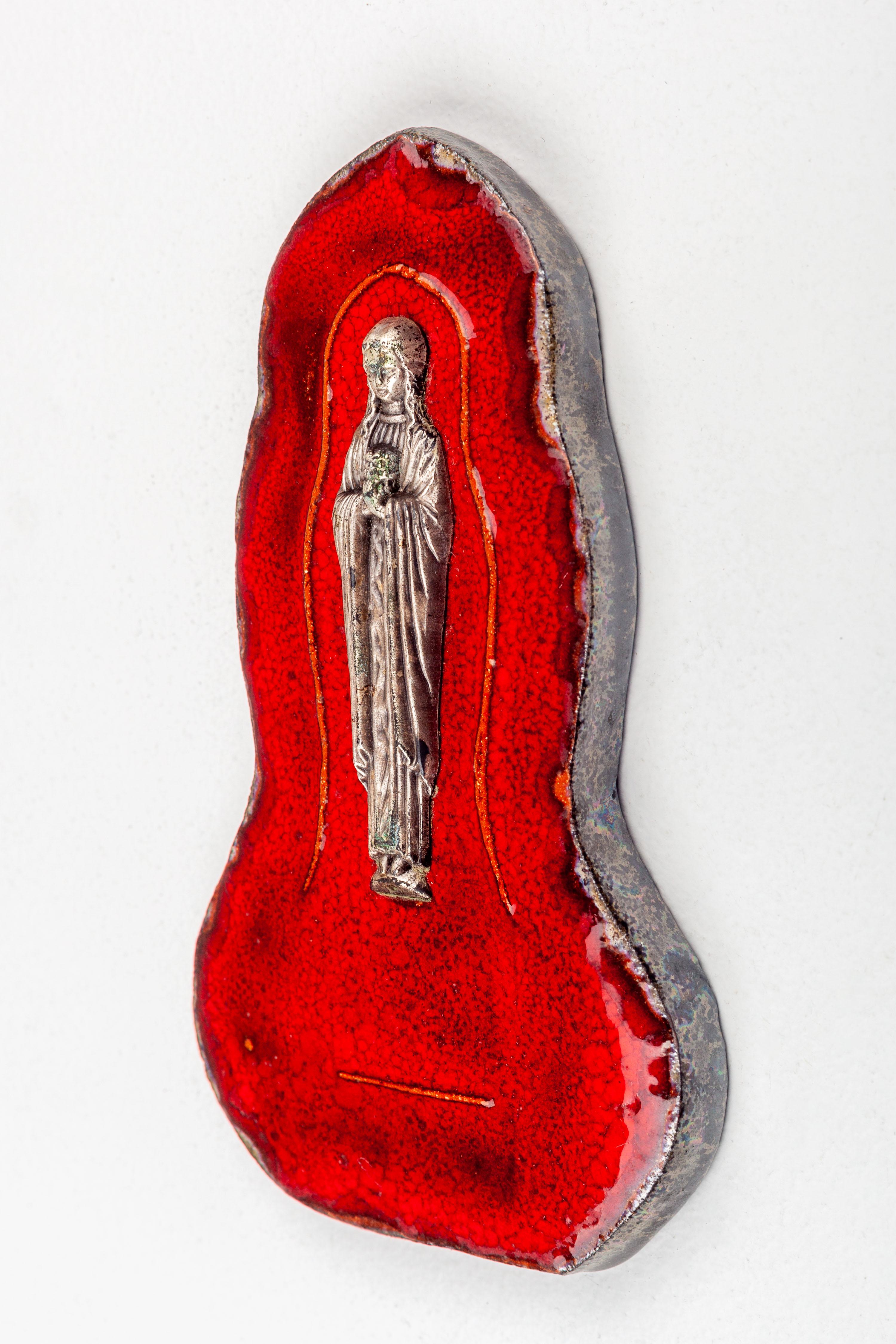 Midcentury Ceramic Wall Plaque with Metal Virgin Mary, European Studio Pottery In Good Condition For Sale In Chicago, IL