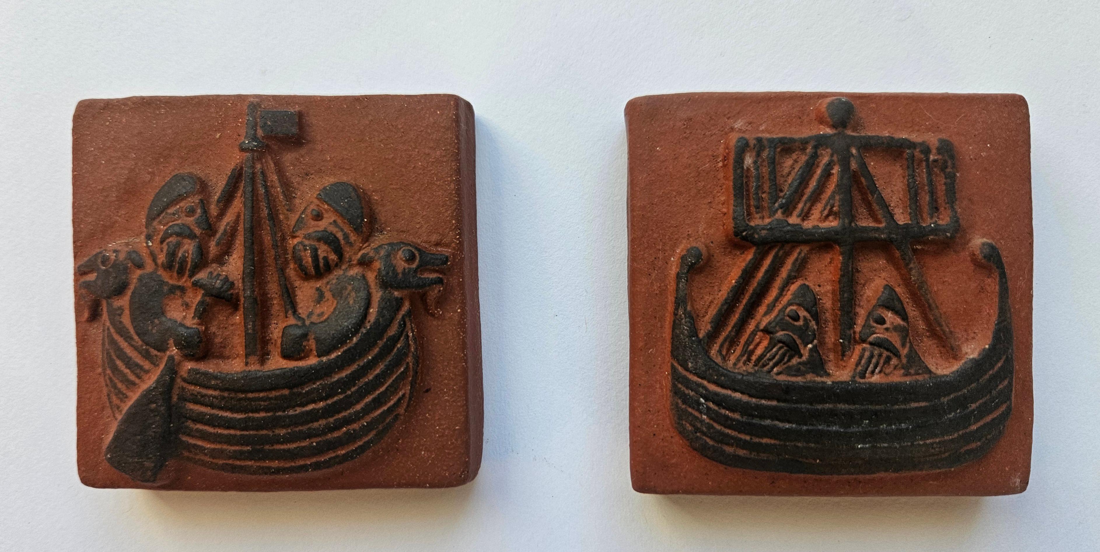 Carreaux de céramique du milieu du siècle, motifs vikings, Thyssen, Danemark, 1960, ensemble de 2 Excellent état - En vente à Praha, CZ