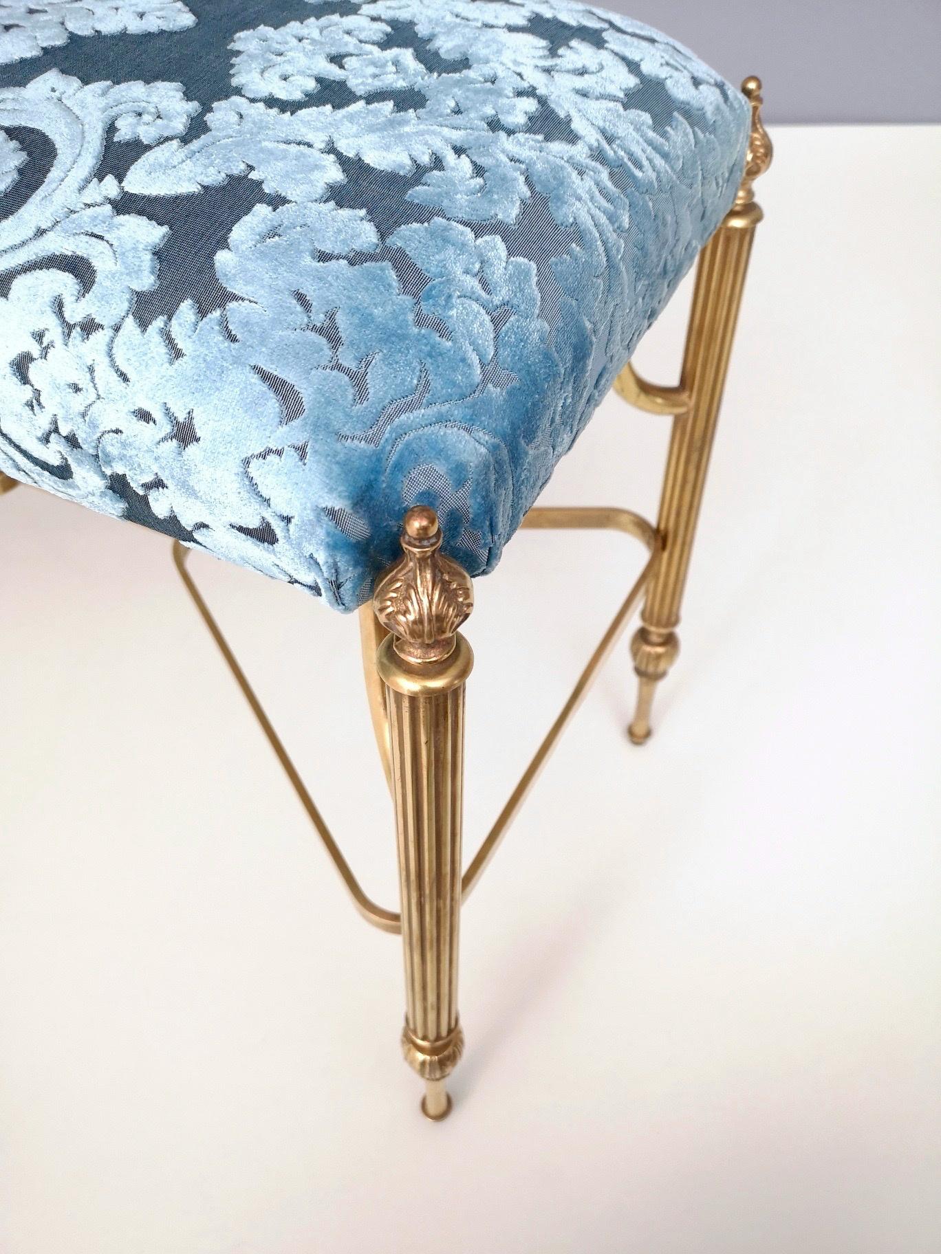 Midcentury Cerulean Blue Velvet Ottoman with Brass Legs, Italy, 1950s 6